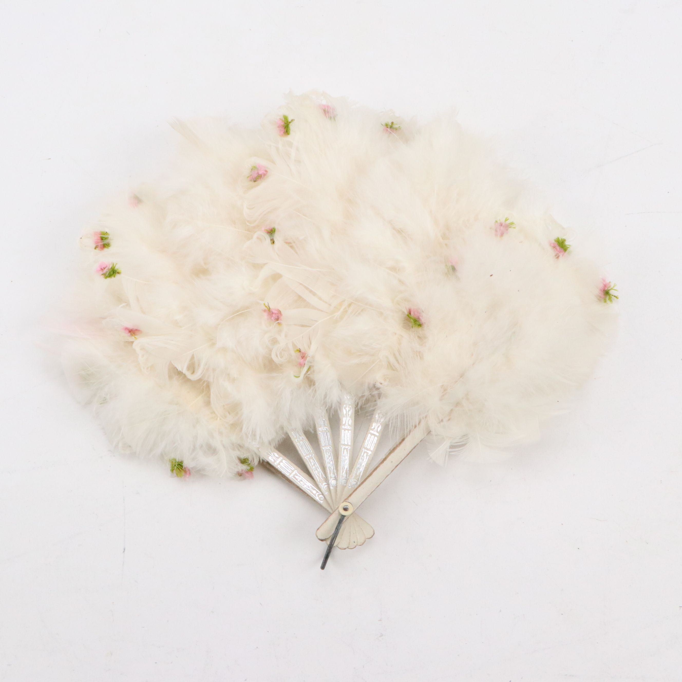 Wedgwood "Icing" Bone China Lidded Dish with Other Teapots and Décor