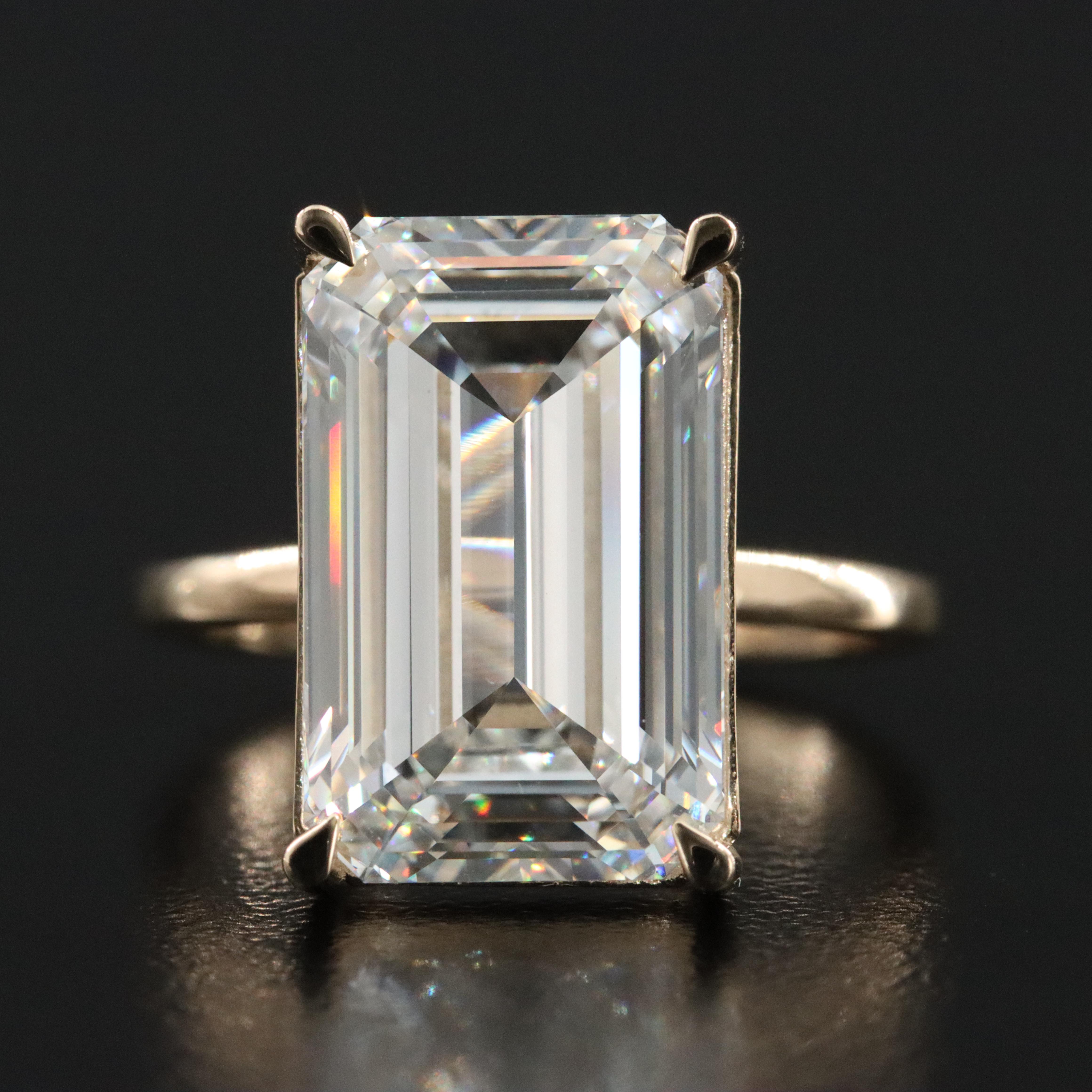 14K 9.09 CT Lab Grown Diamond Solitaire Ring with IGI Report