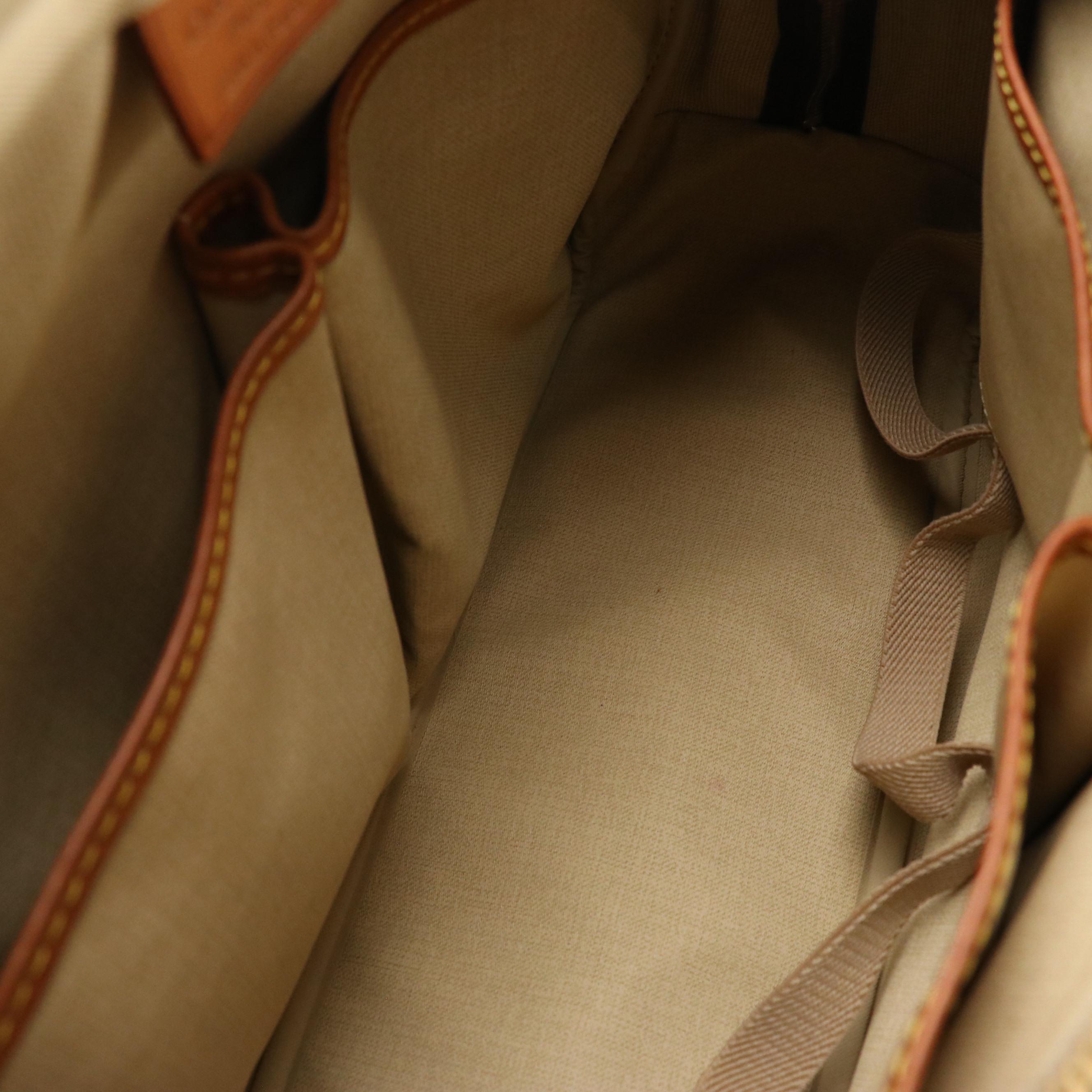 Louis Vuitton Deauville Handbag in Monogram Canvas and Vachetta Leather