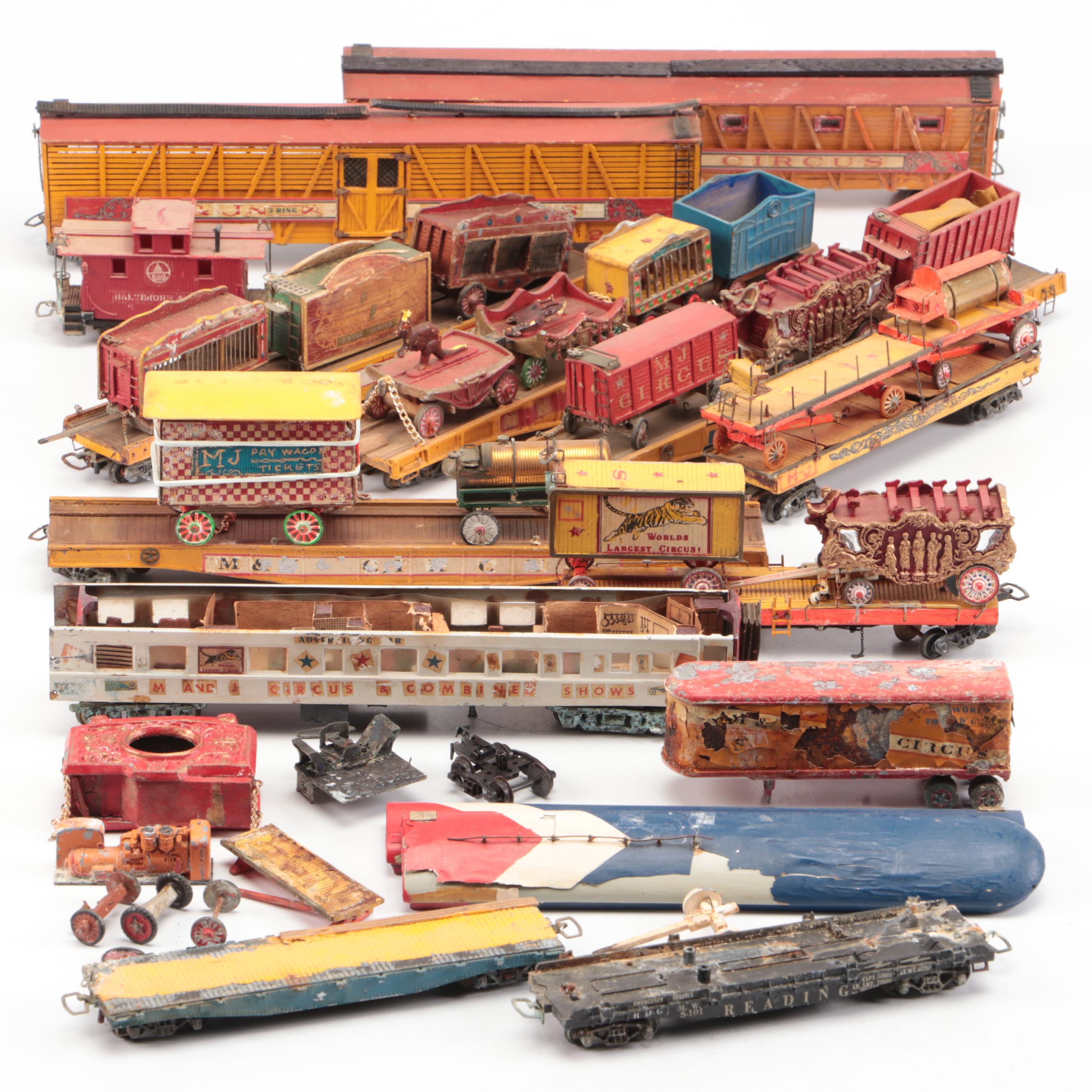 Circus Themed HO Scale Train Set, 20th Century