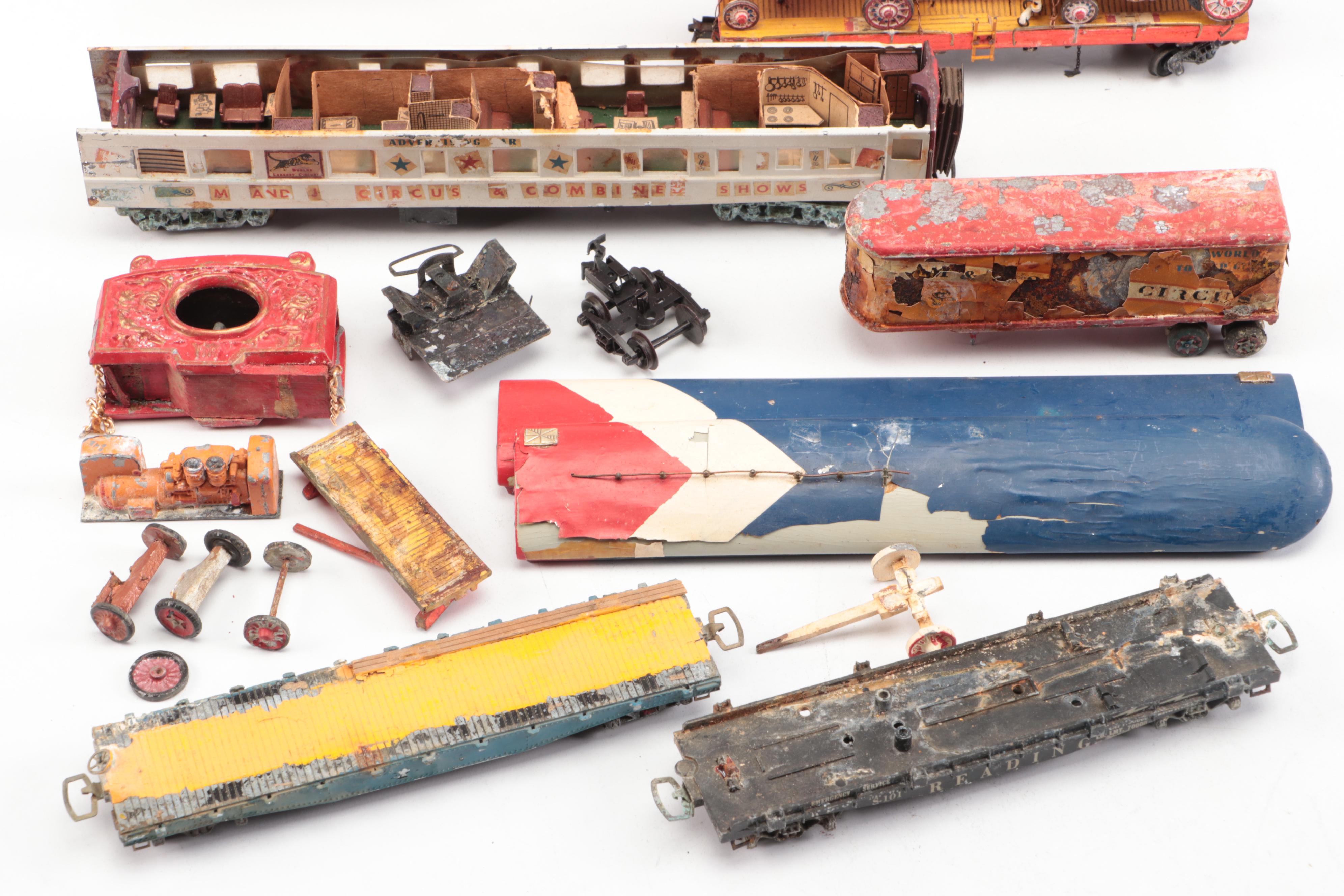 Circus Themed HO Scale Train Set, 20th Century