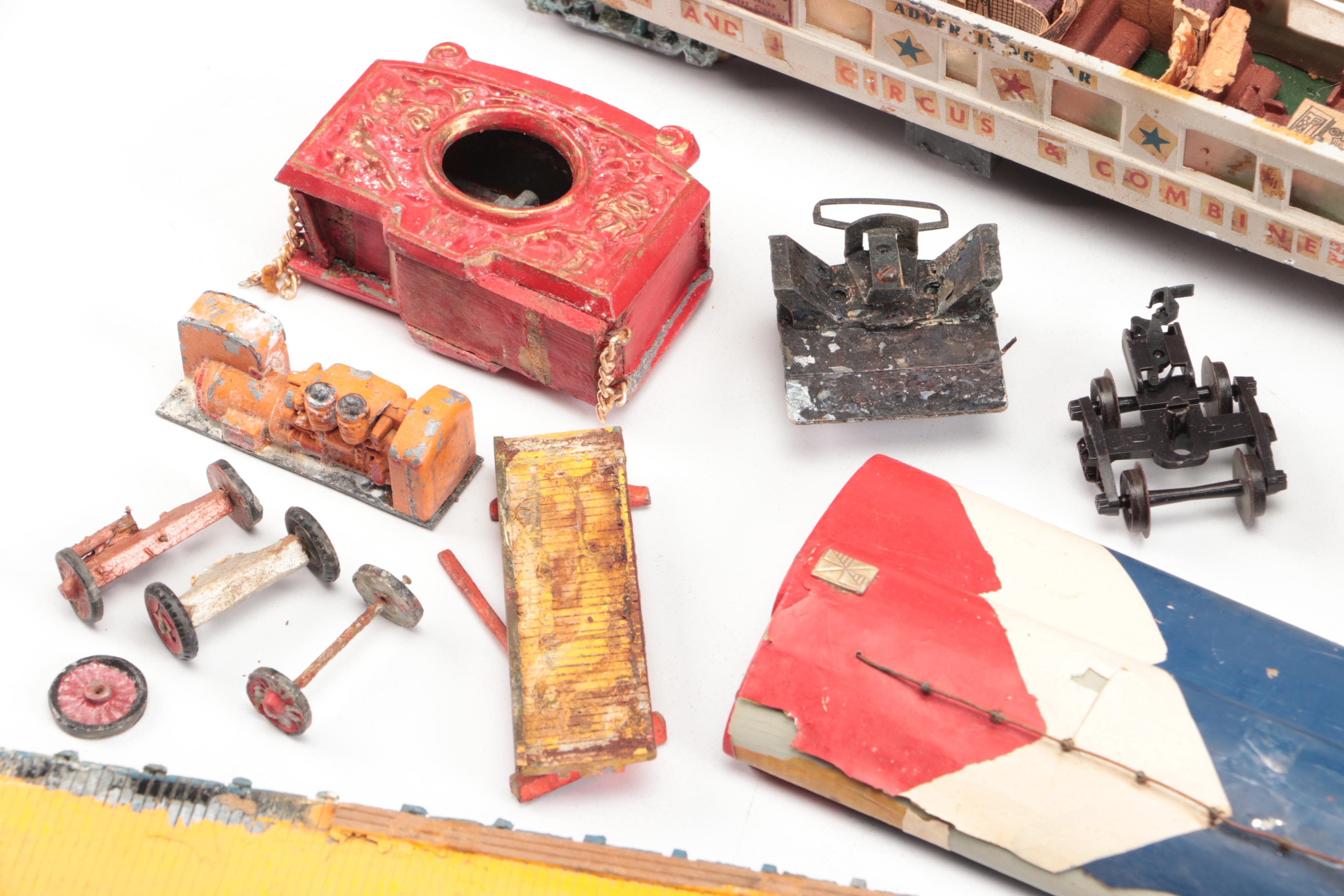 Circus Themed HO Scale Train Set, 20th Century