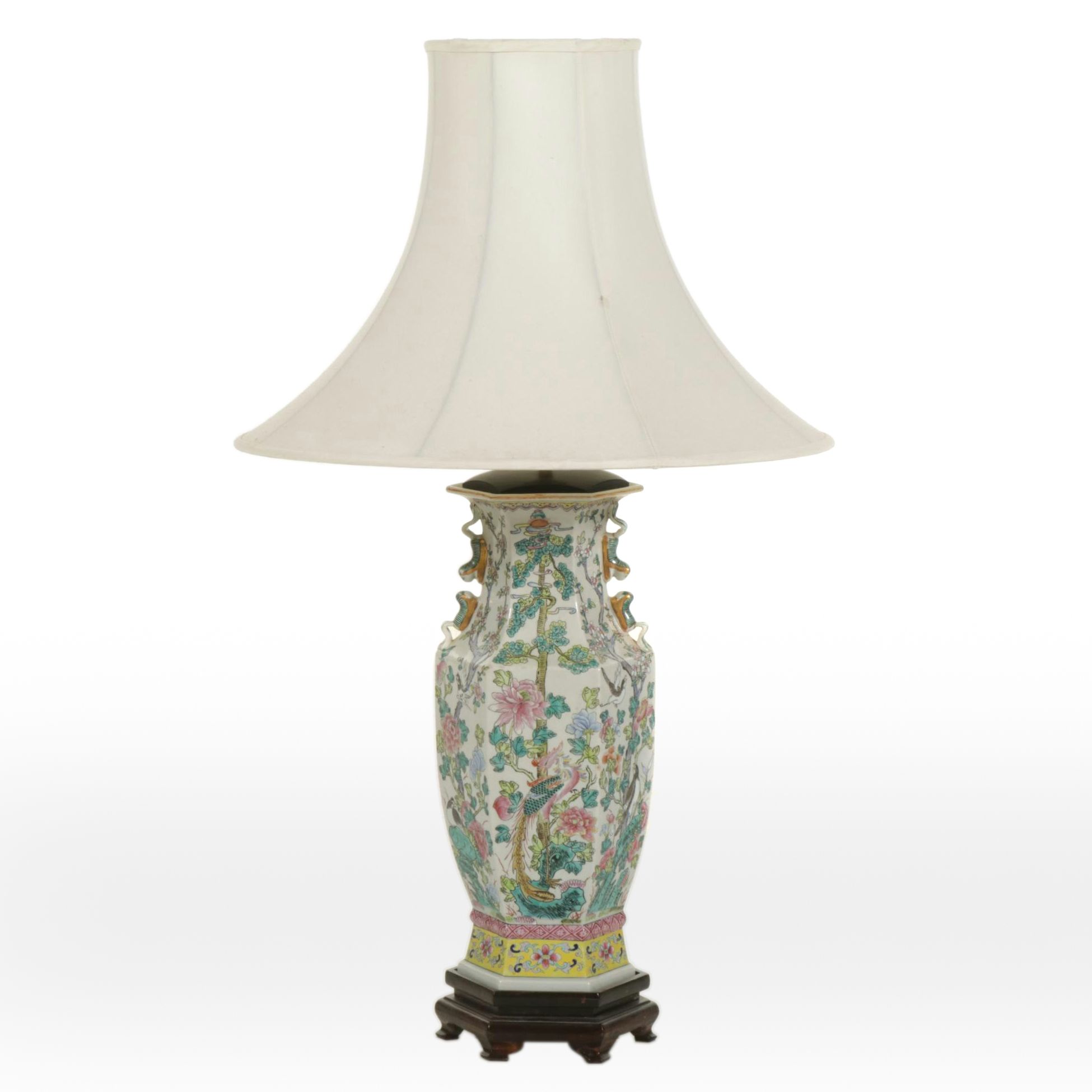 Chinese Porcelain Famille Rose Hexagon Vase Table Lamp and Silk True Bell Shade