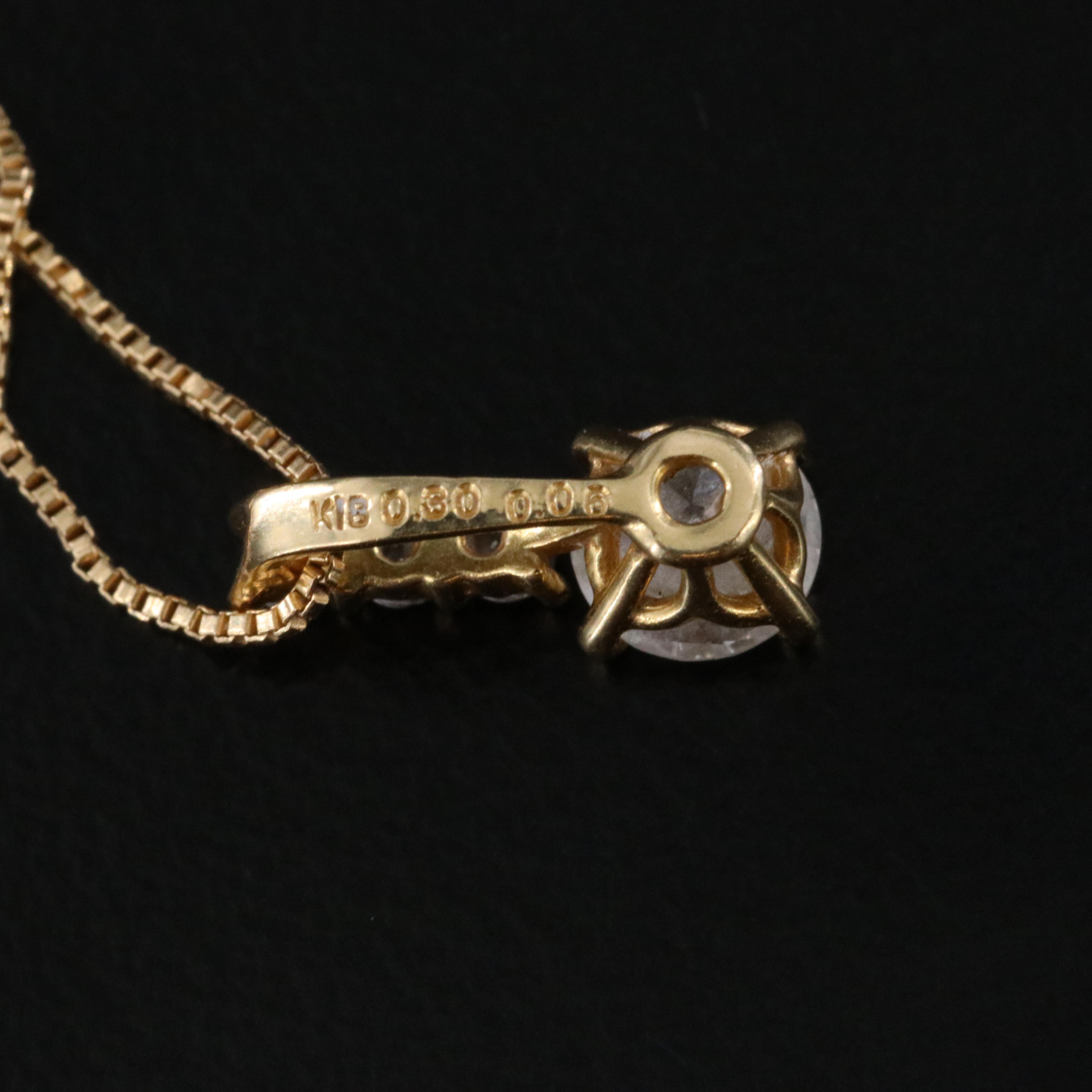 18K 0.36 CTW Diamond Pendant Necklace