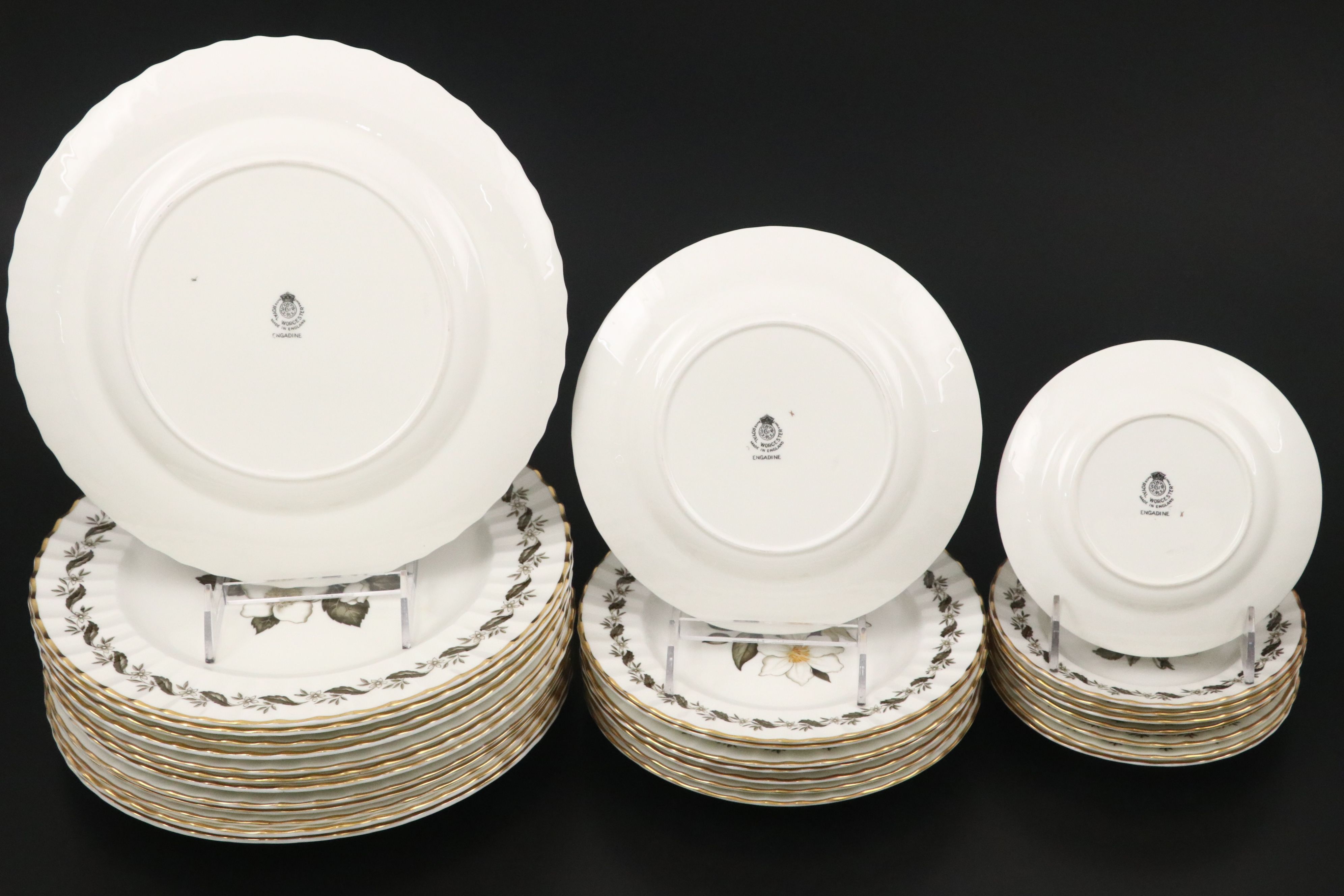Royal Worcester "Engadine" Bone China Dinnerware and Serving Pieces, 1947 - 1961