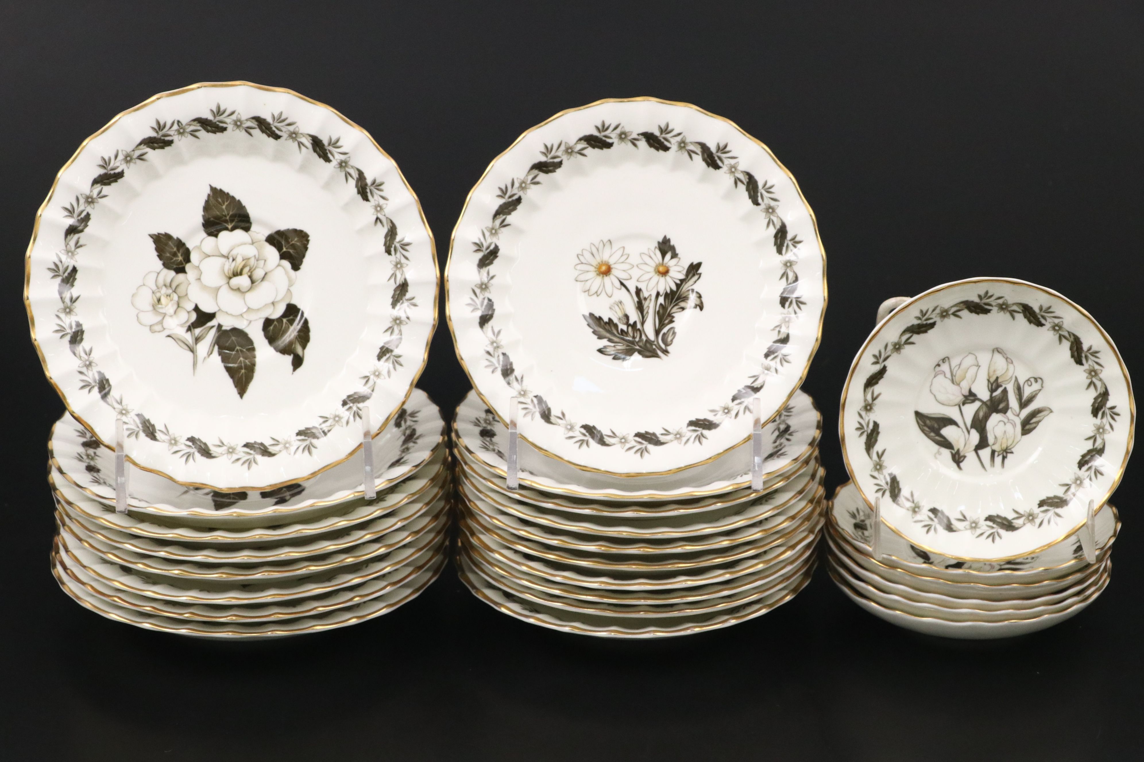 Royal Worcester "Engadine" Bone China Dinnerware and Serving Pieces, 1947 - 1961