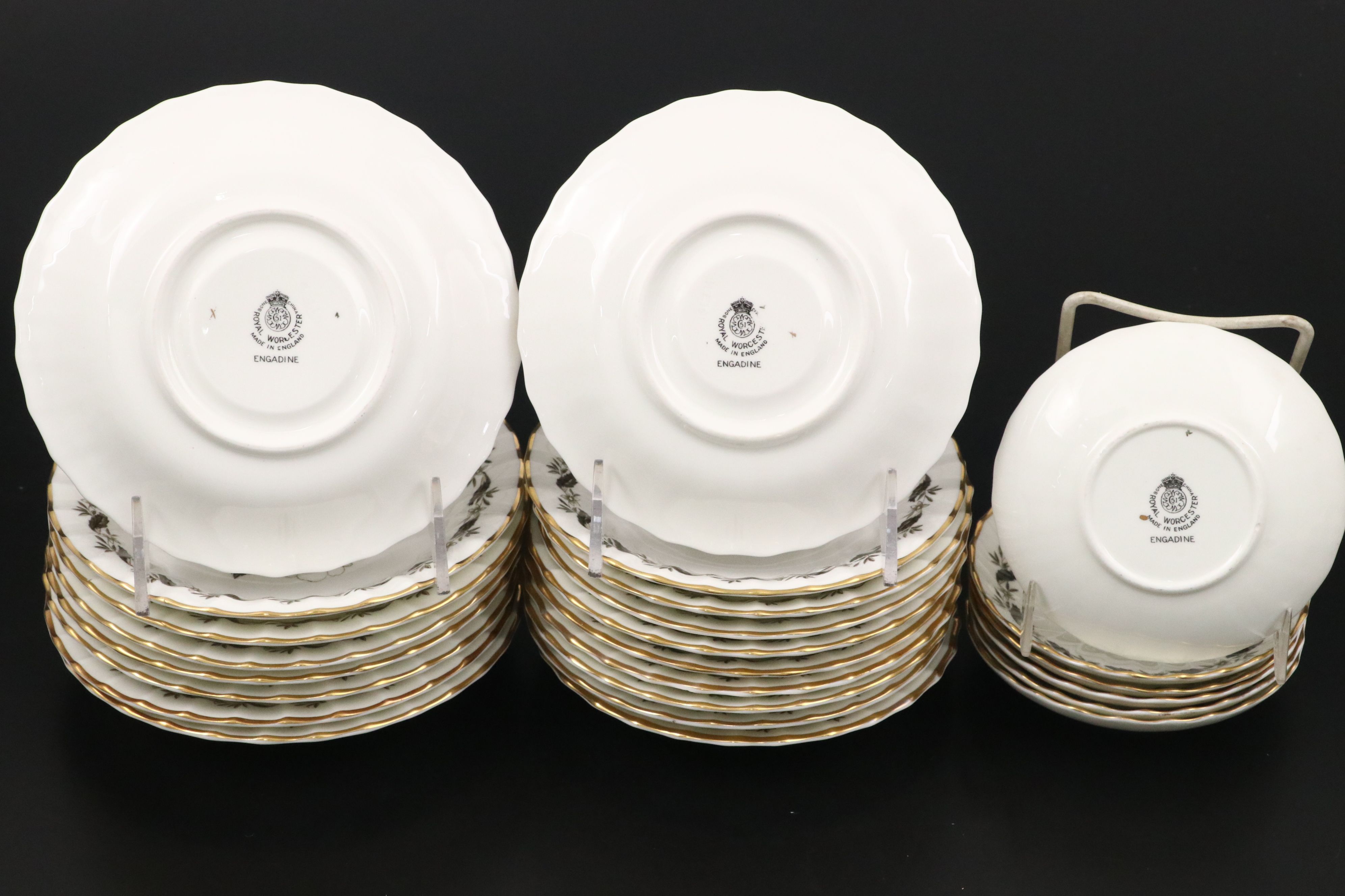Royal Worcester "Engadine" Bone China Dinnerware and Serving Pieces, 1947 - 1961