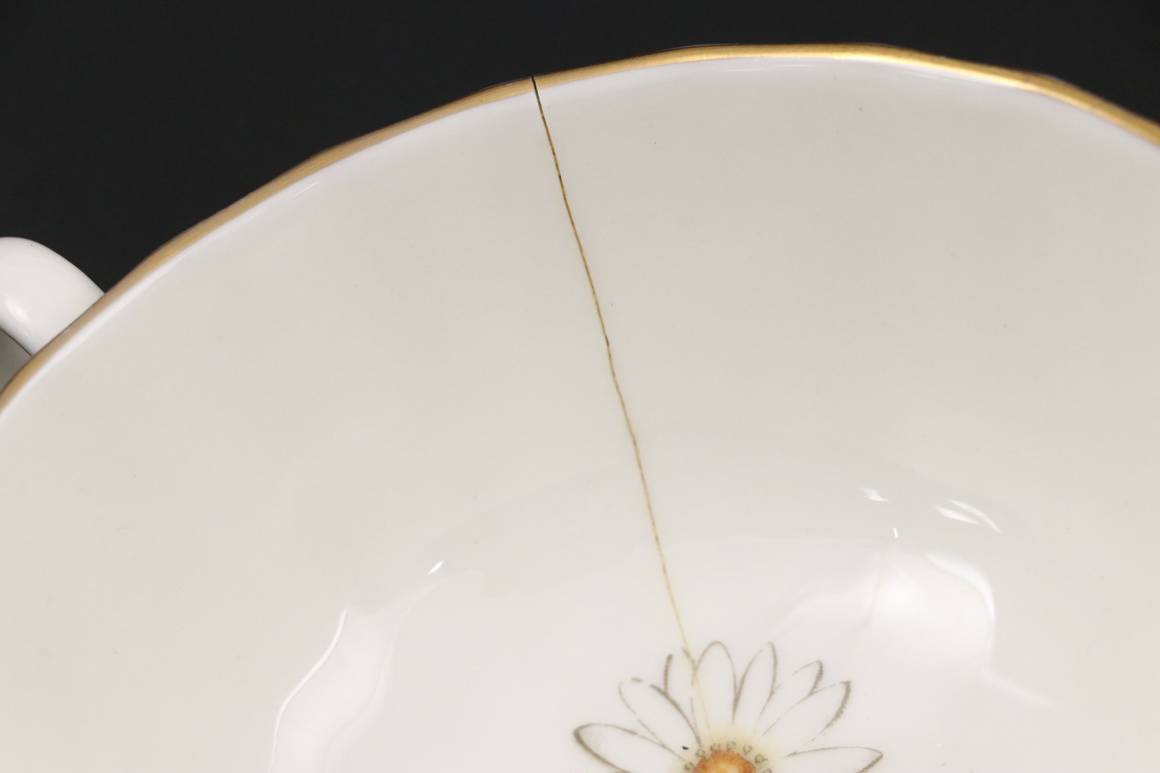 Royal Worcester "Engadine" Bone China Dinnerware and Serving Pieces, 1947 - 1961