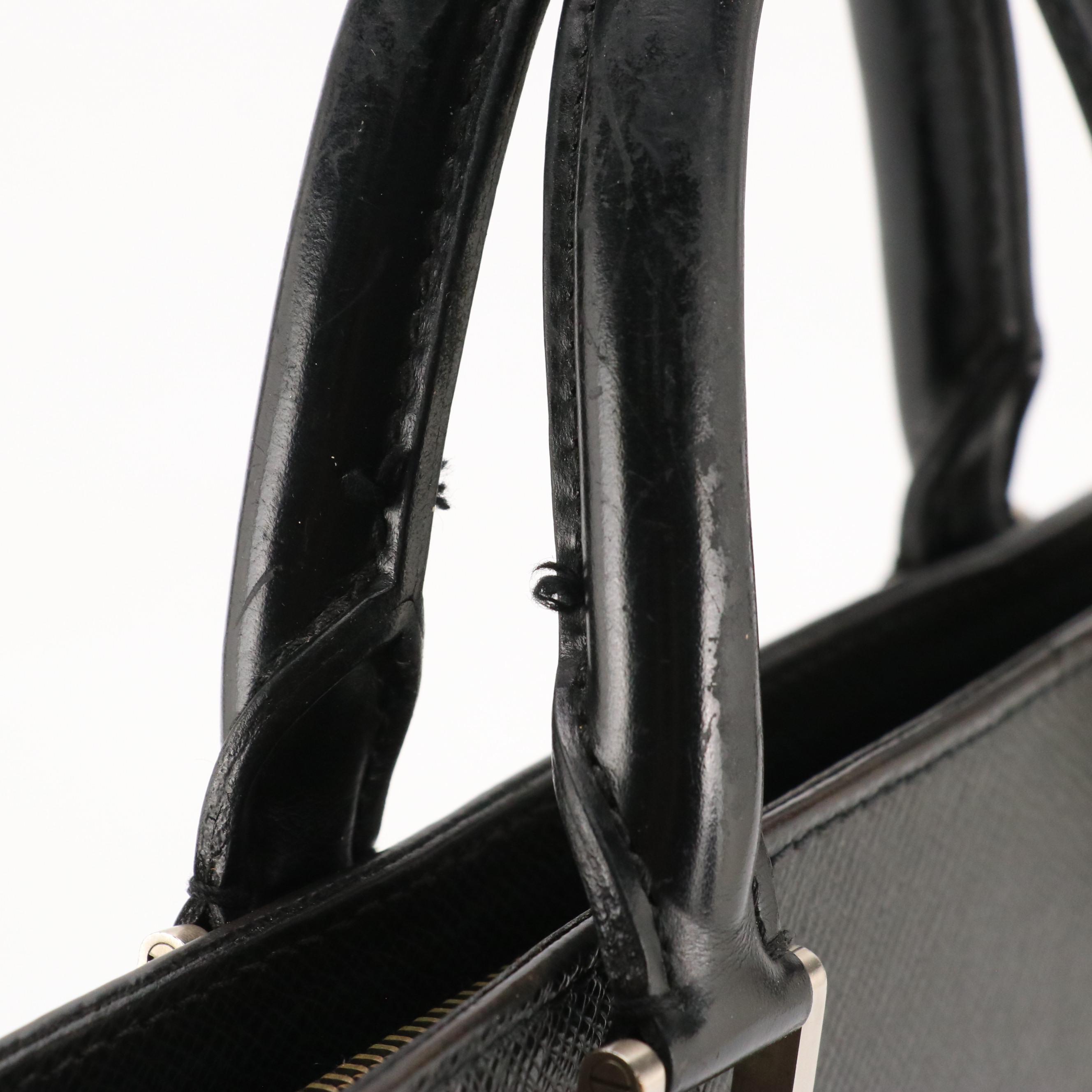 Louis Vuitton Porte-Documents Lozan in Taïga Leather