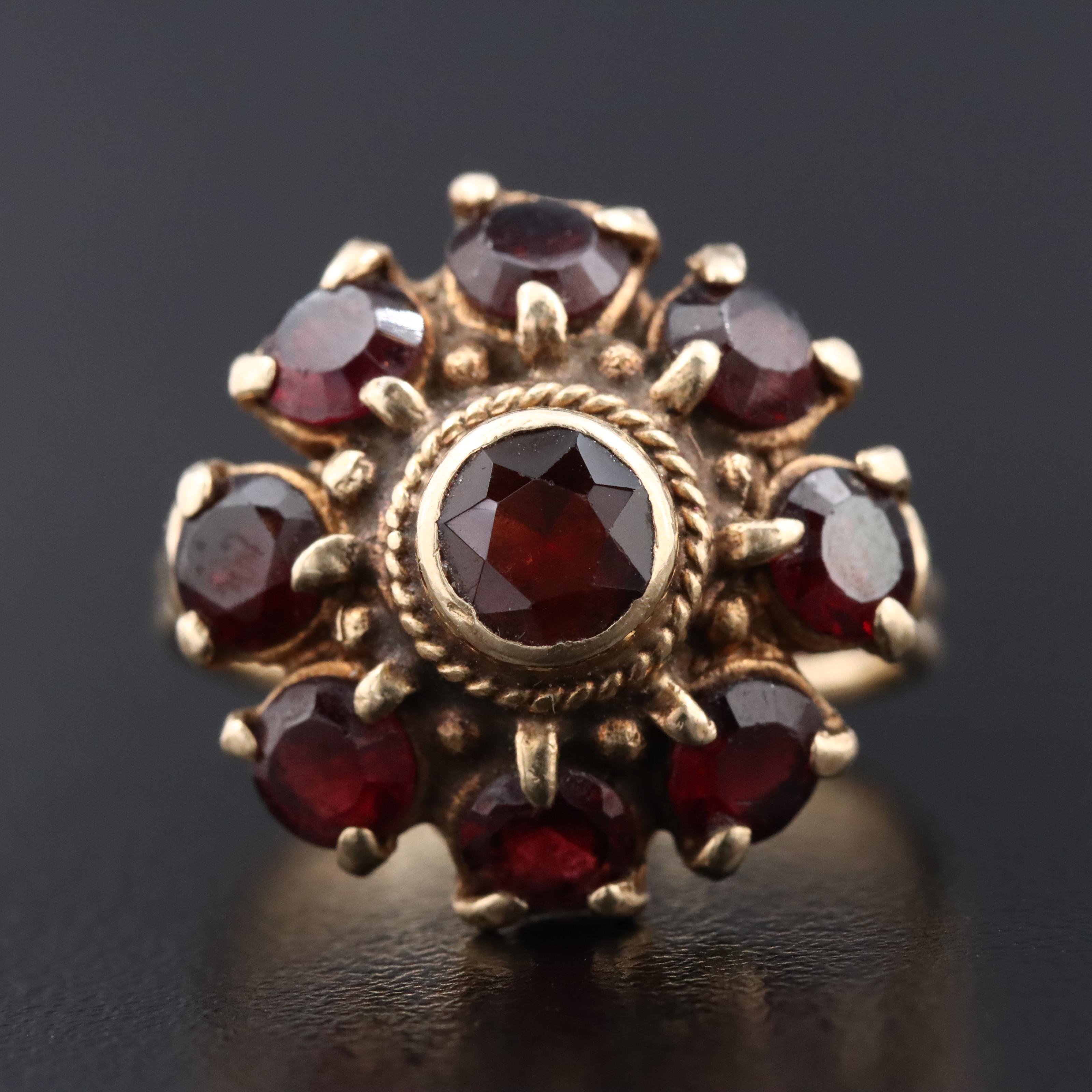 Vintage 14K Ring Garnet Ring