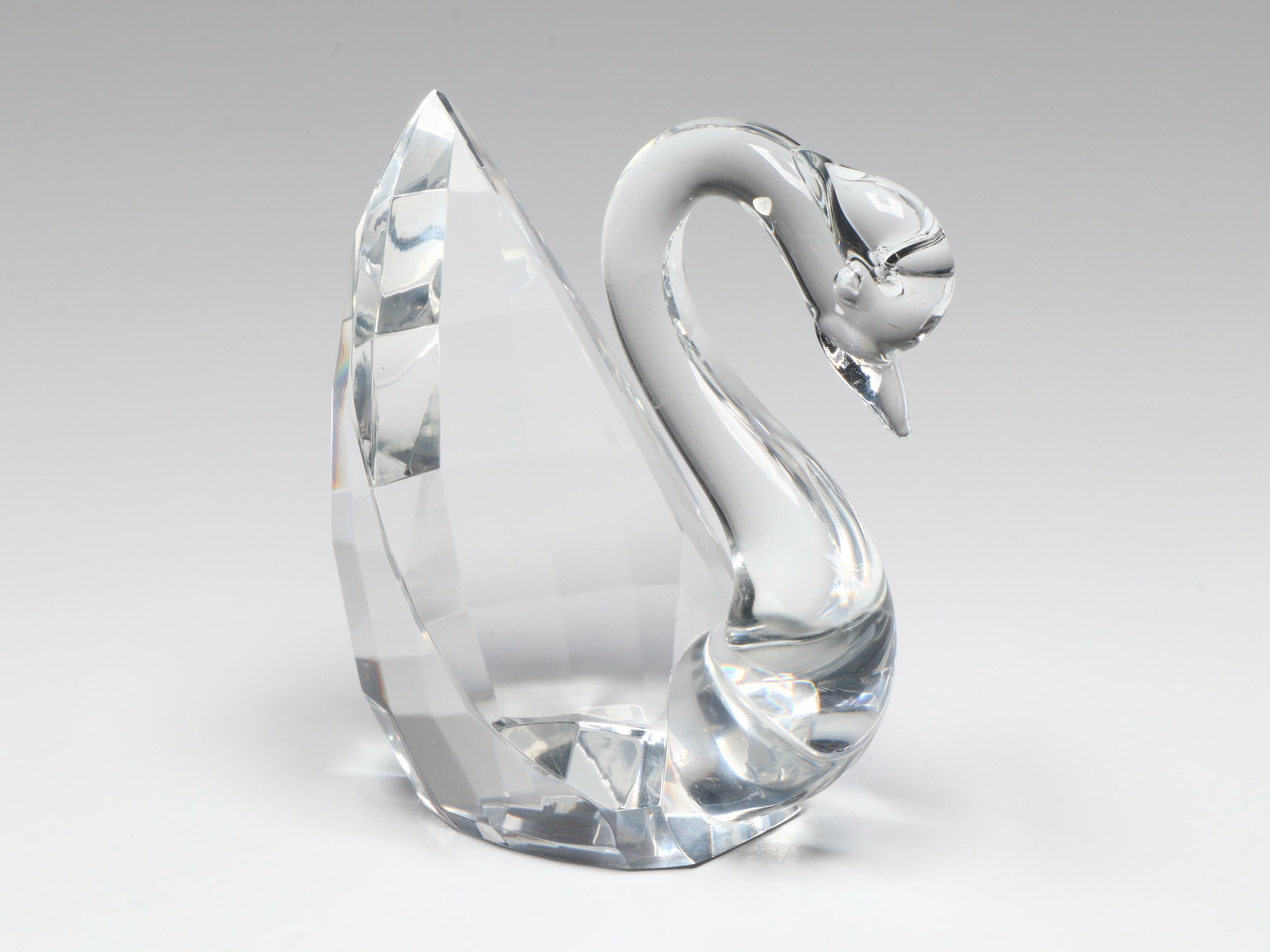 Portuguese Majolica Chinoiserie Ginger Jar with Fenton and Other Glass Decor