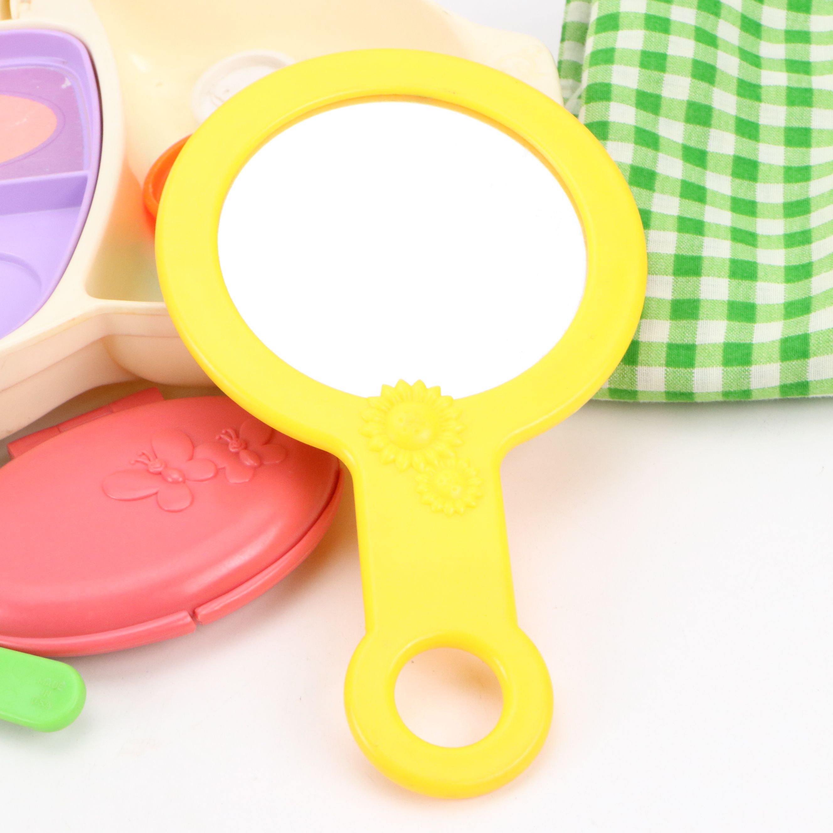 Fisher Price "Dress Up Family" Play Vanity Set and Accessories