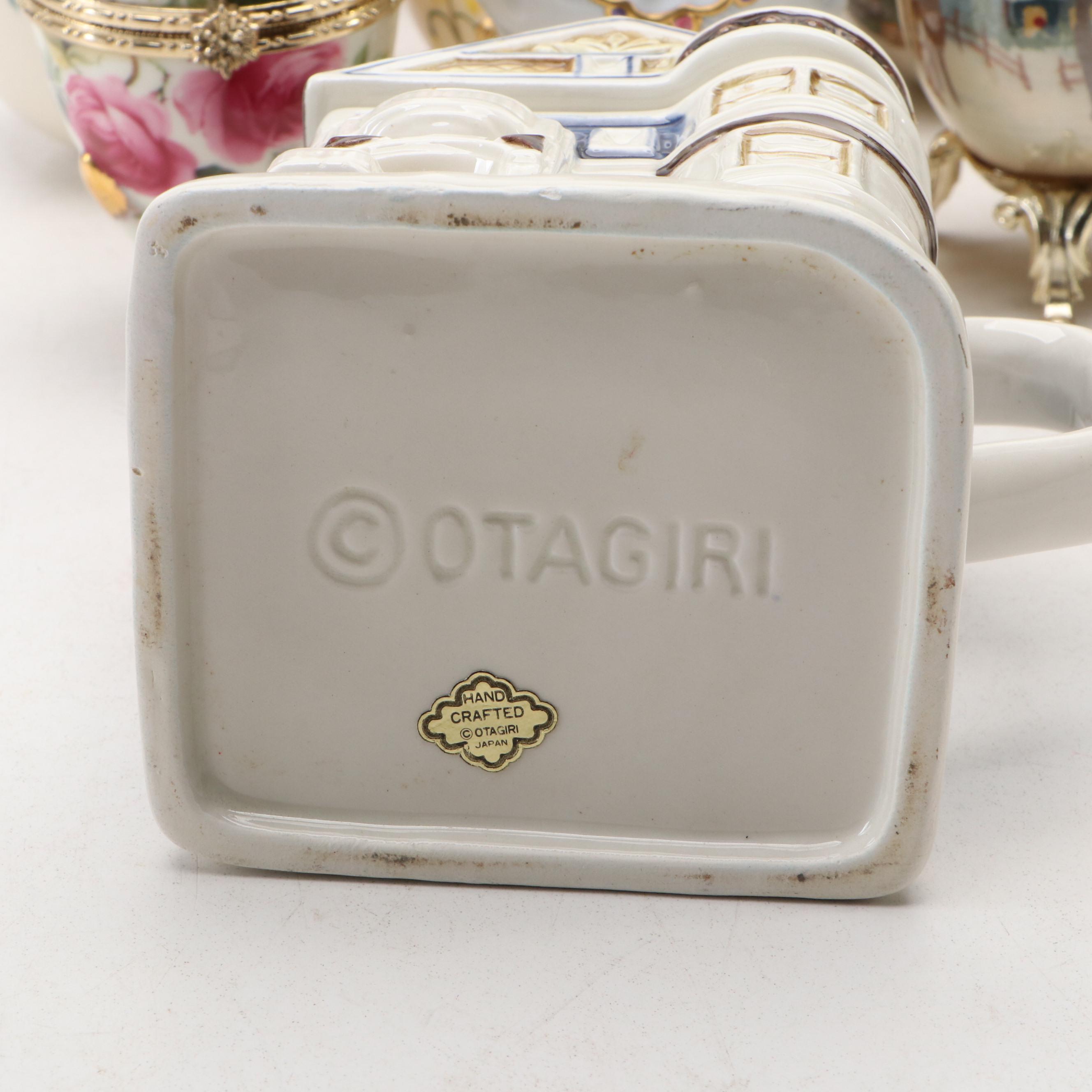 Lenox, Eggzakly with Other Ceramic Eggs, Peacock and House Creamer