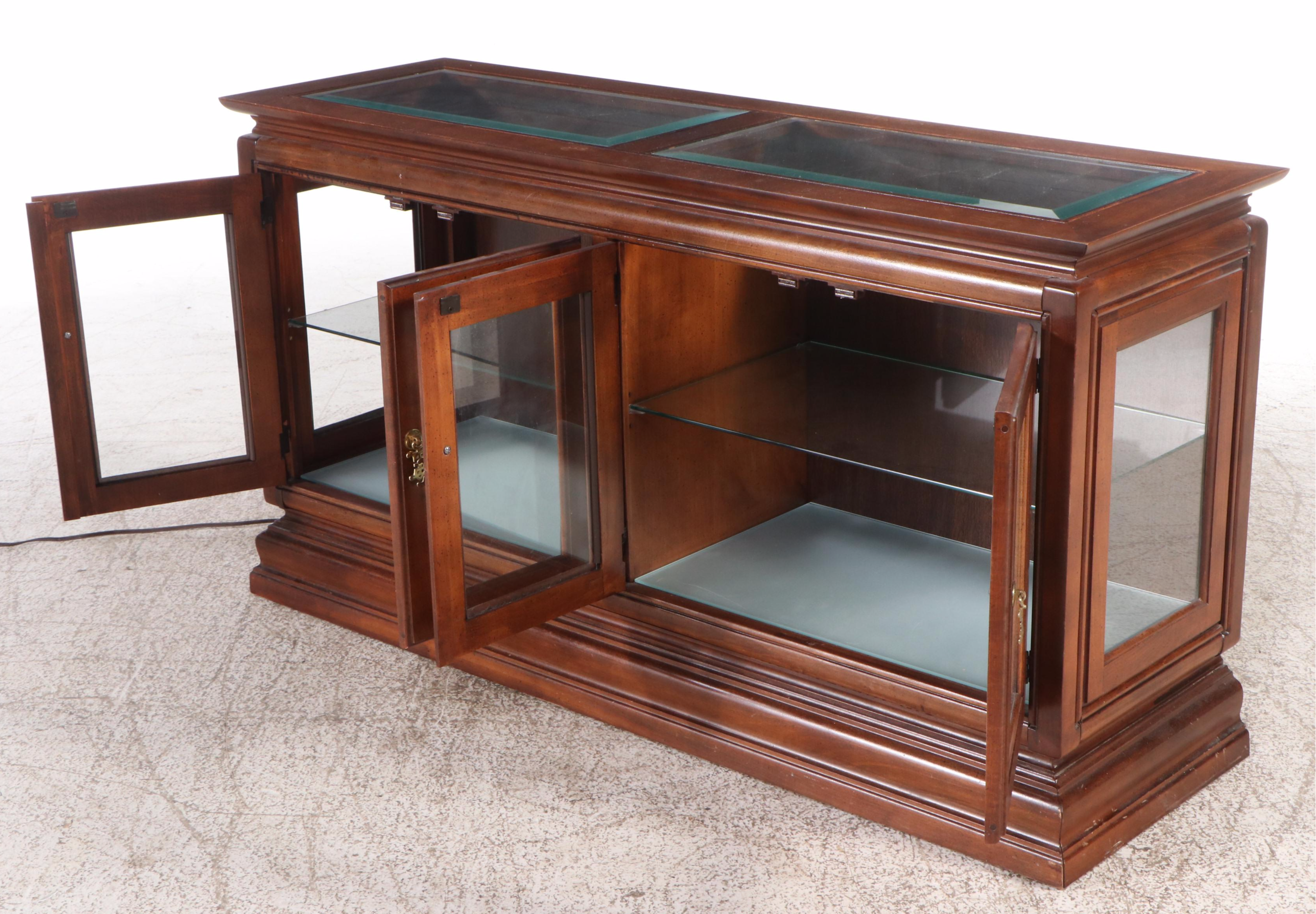 Lenoir House by Broyhill Chinese Style Mahogany Display Cabinet