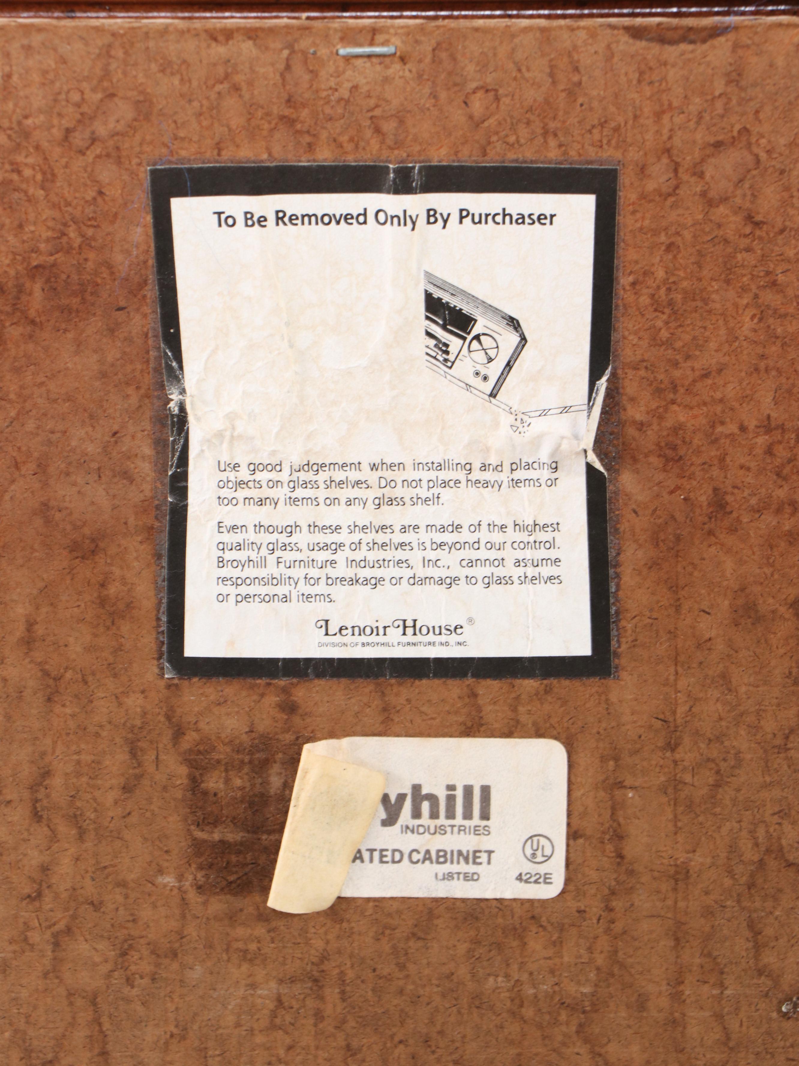 Lenoir House by Broyhill Chinese Style Mahogany Display Cabinet