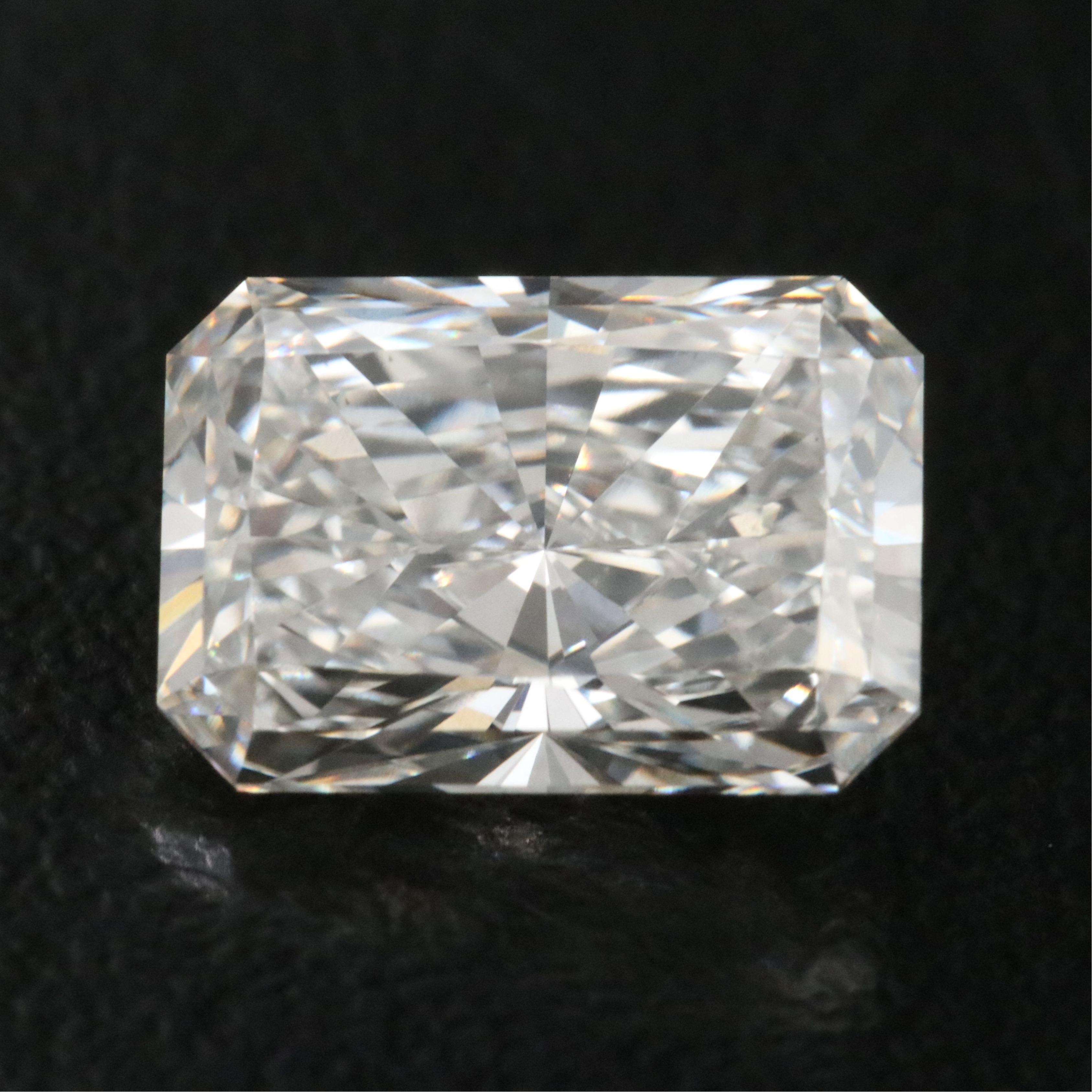 Loose 2.30 CT Lab Grown Diamond with IGI Report