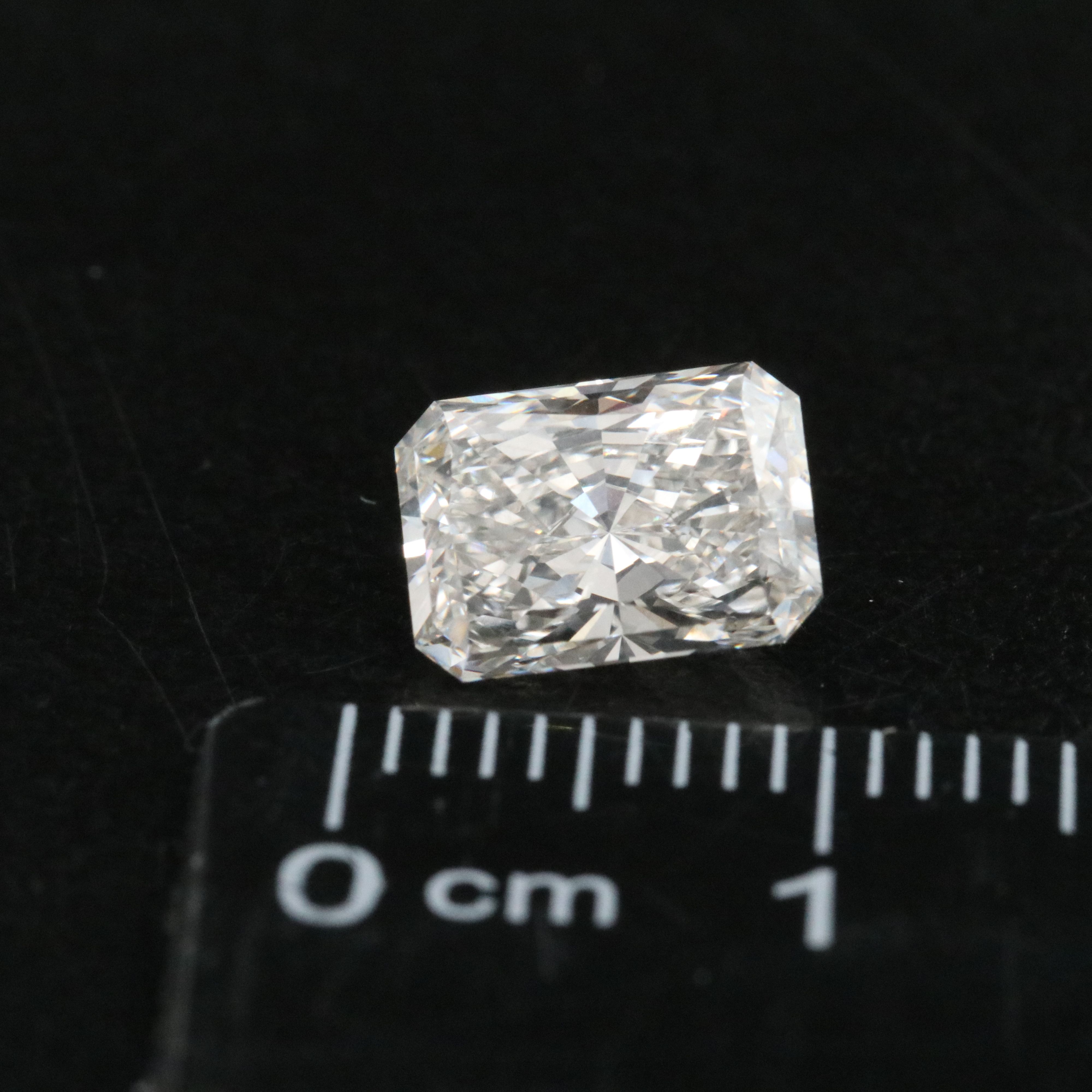 Loose 1.95 CT Lab Grown Diamond with IGI Report
