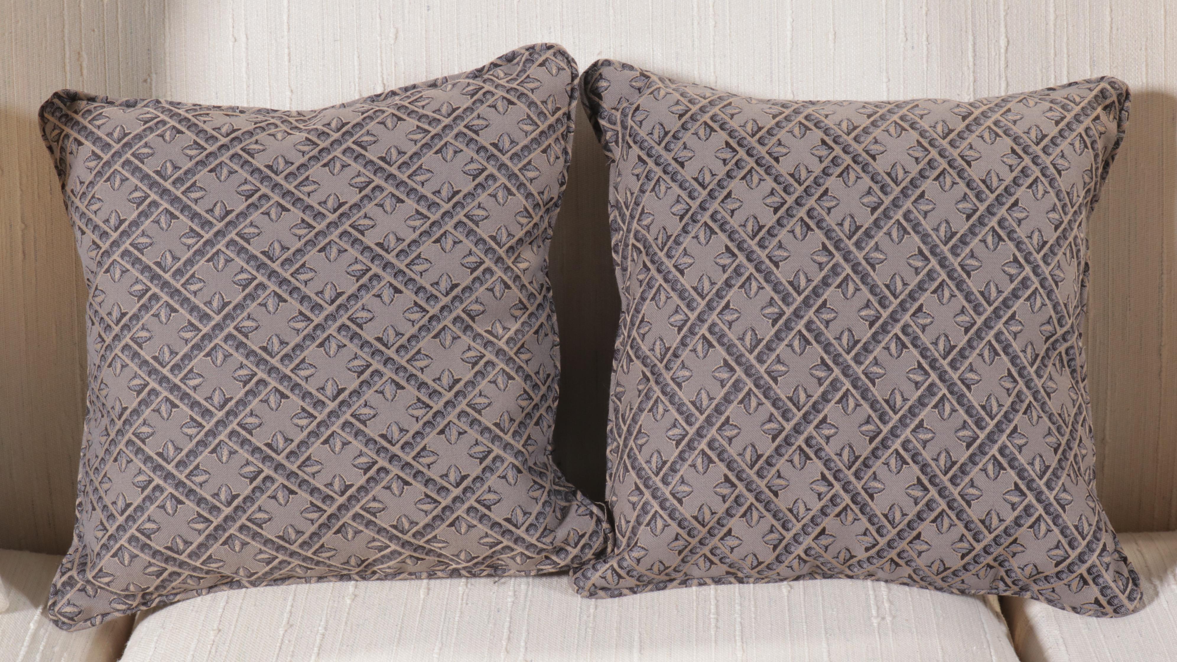 International Furniture Contemporary Style Upholstered Sofa