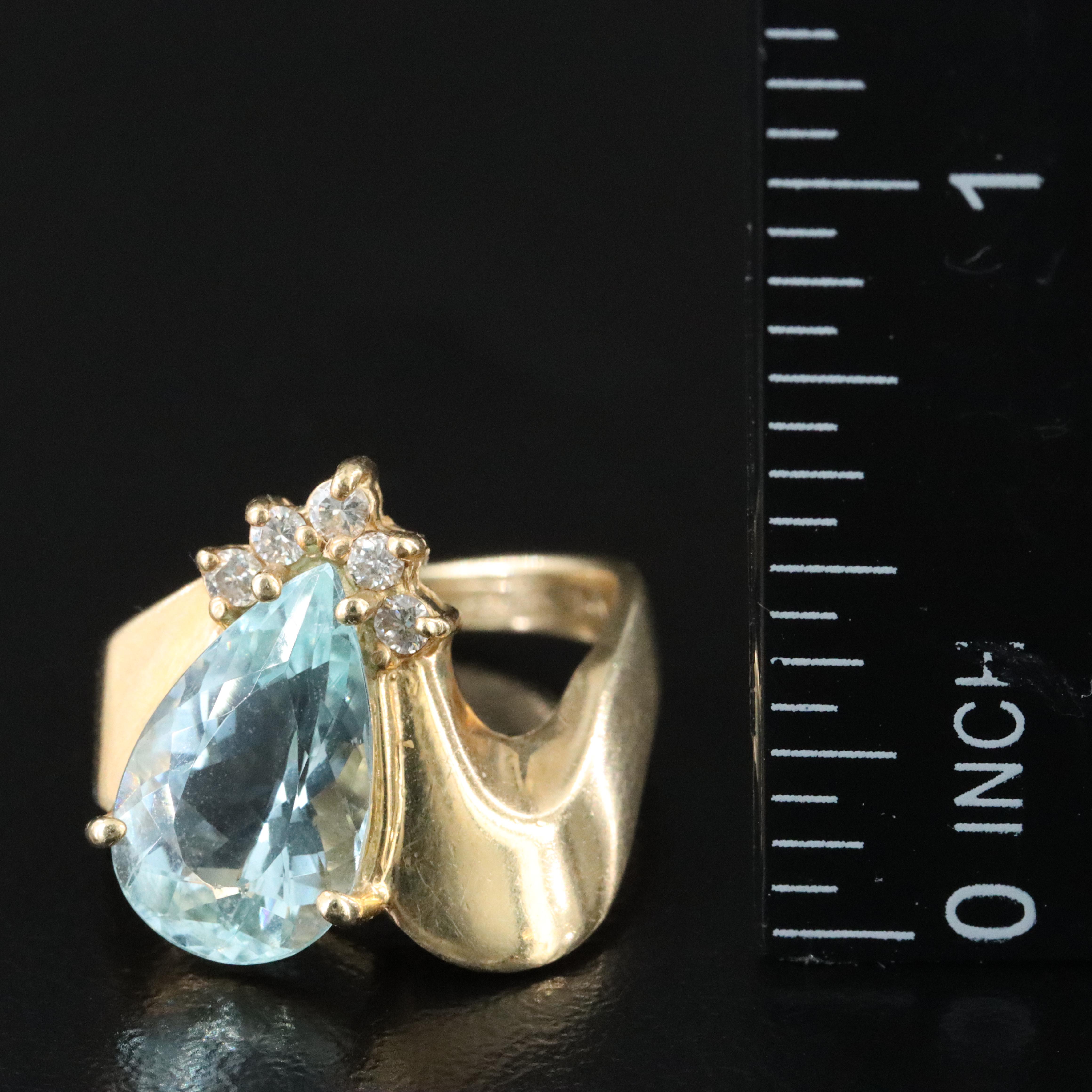 14K 3.31 CT Aquamarine and Diamond Ring