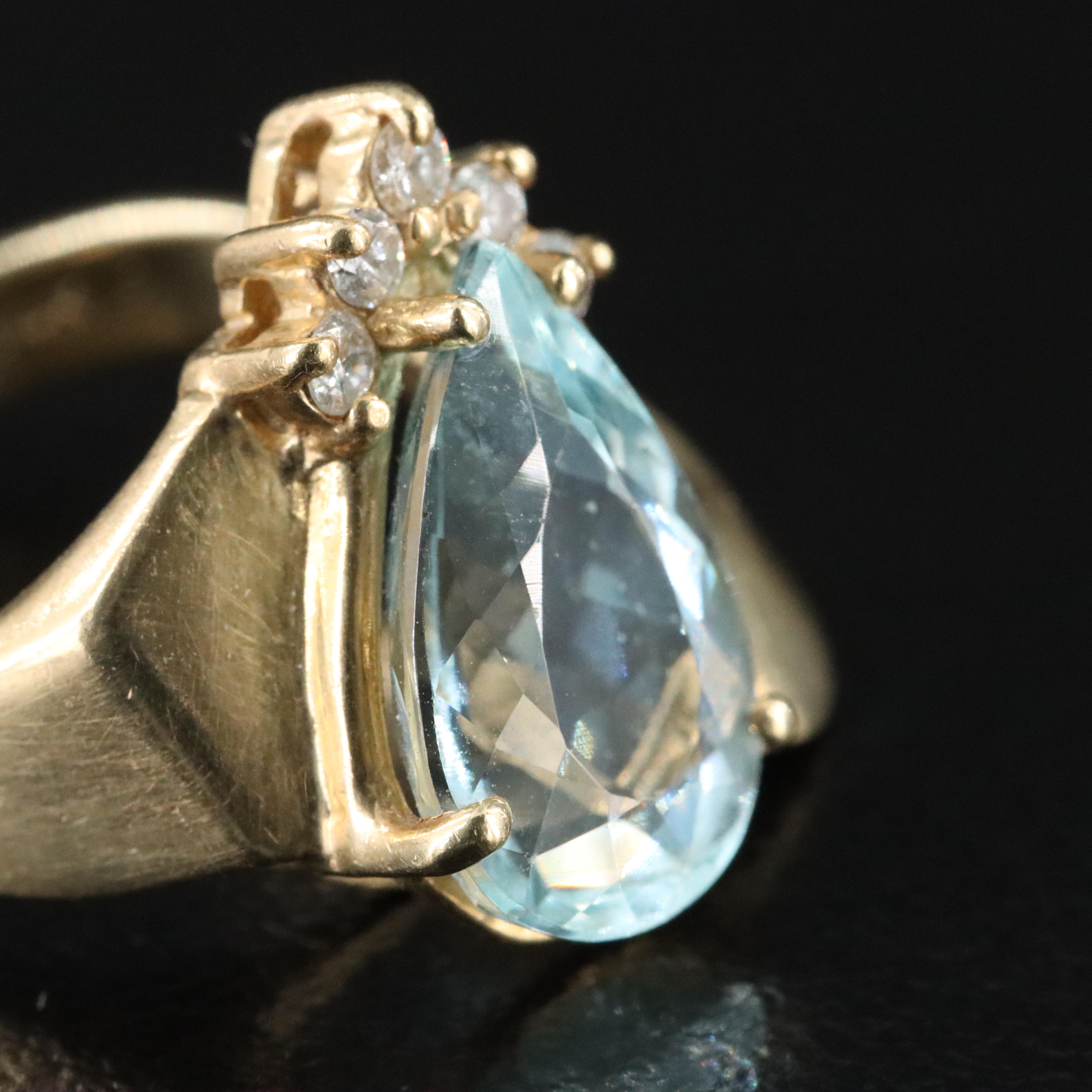 14K 3.31 CT Aquamarine and Diamond Ring
