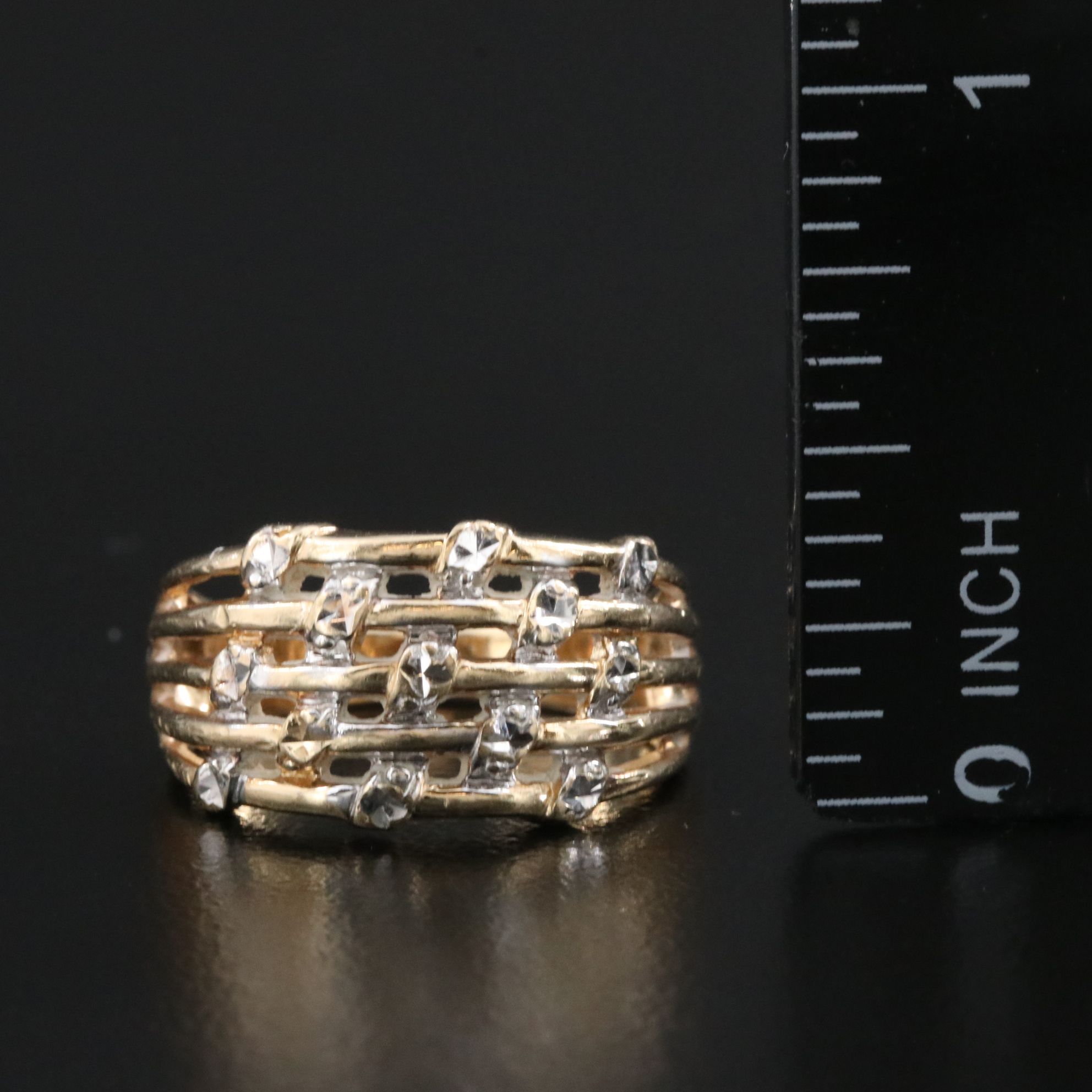 10K Ring with Diamond-Cut Accents