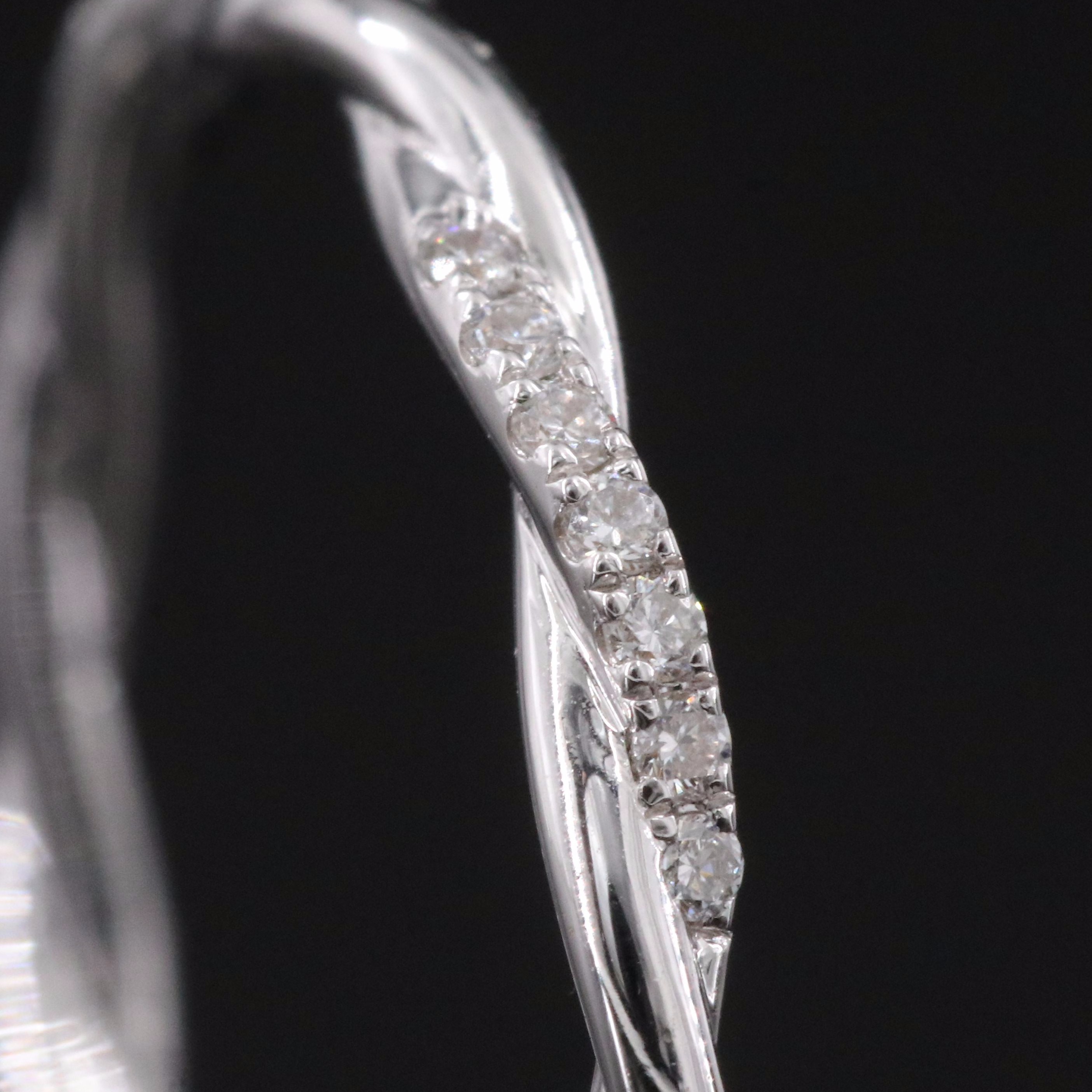 18K 0.14 CTW Lab Grown Diamond Twisted Band