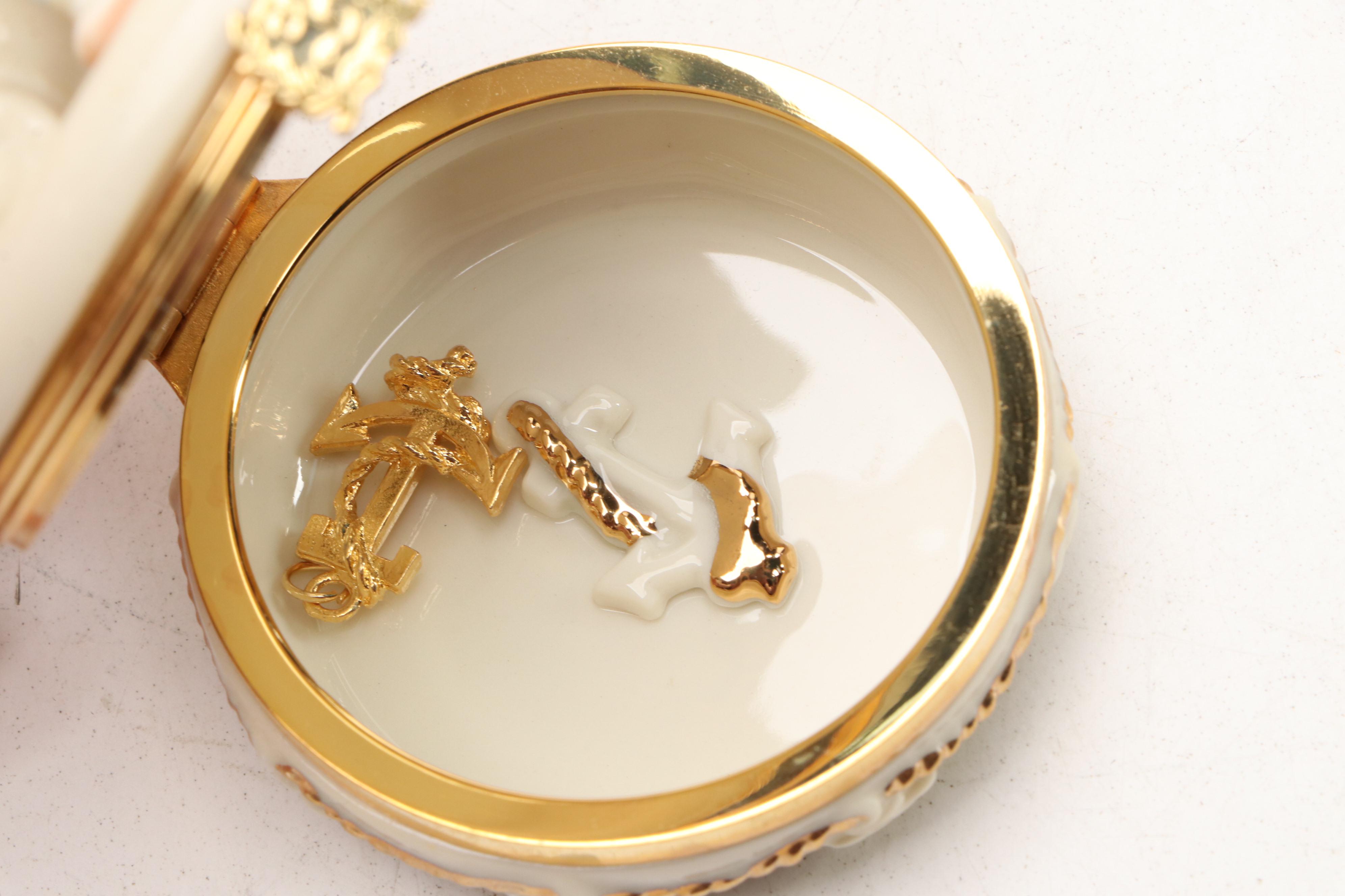 Lenox Disney Treasures Ceramic "A Picnic with Mickey" Treasures Box with More