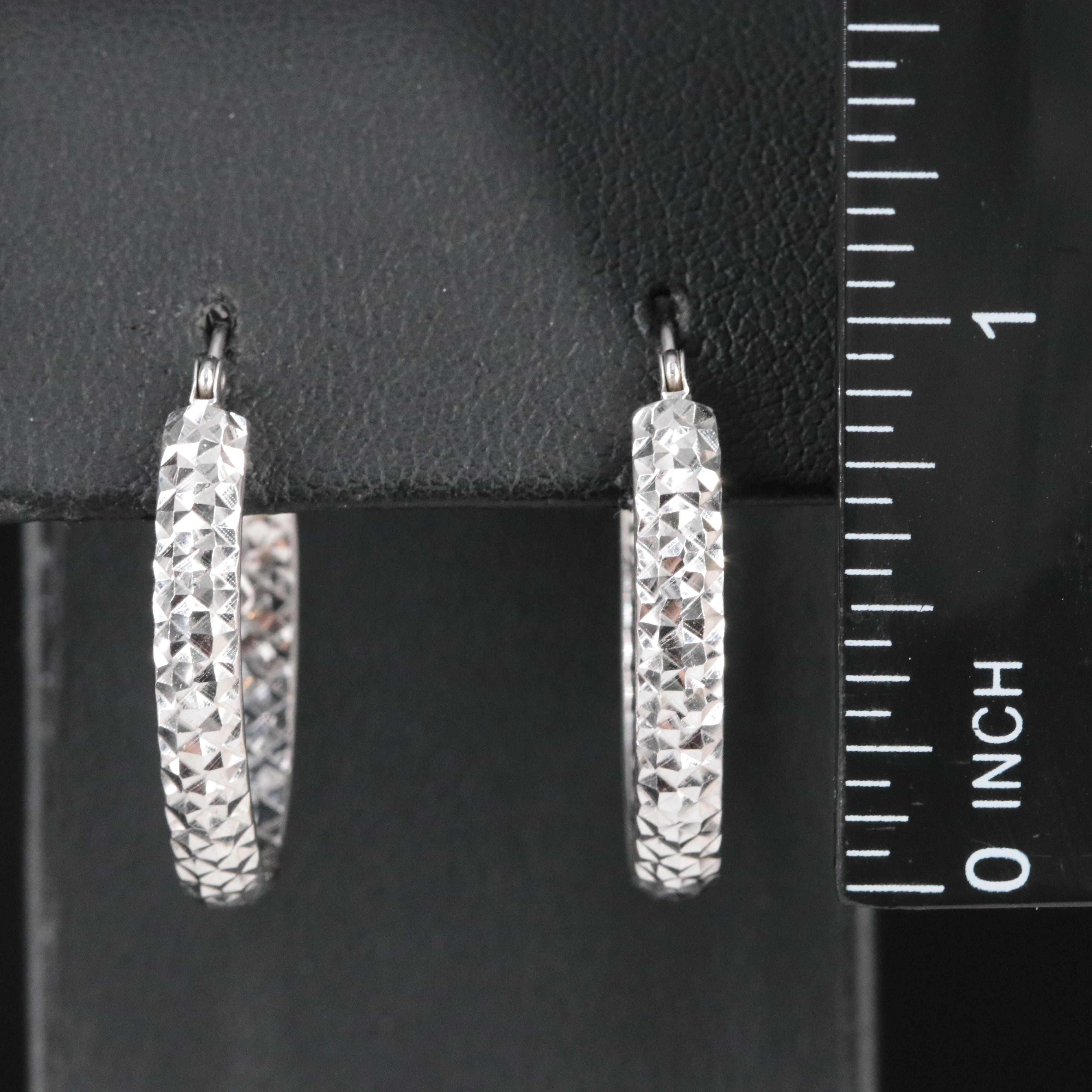 14K Oval Hoop Earrings with Diamond-Cut Finish