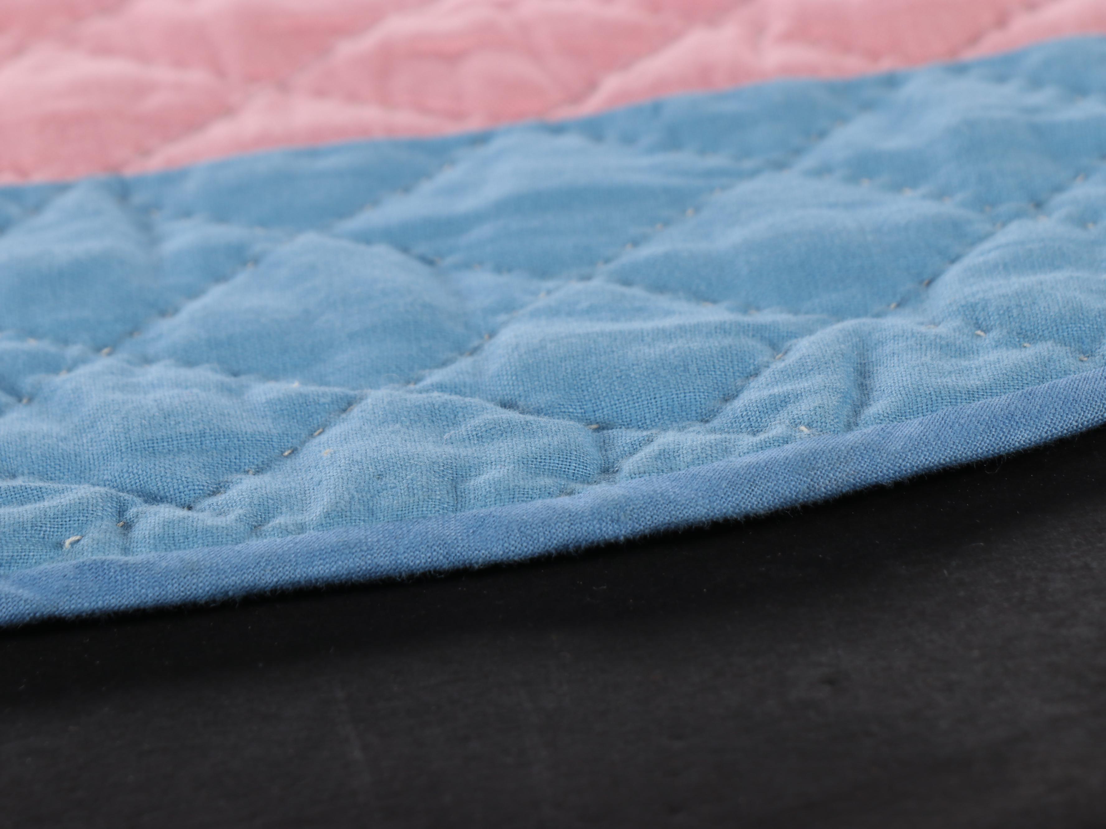 Hand-Pieced "New York Beauty" Full Size Cotton Quilt