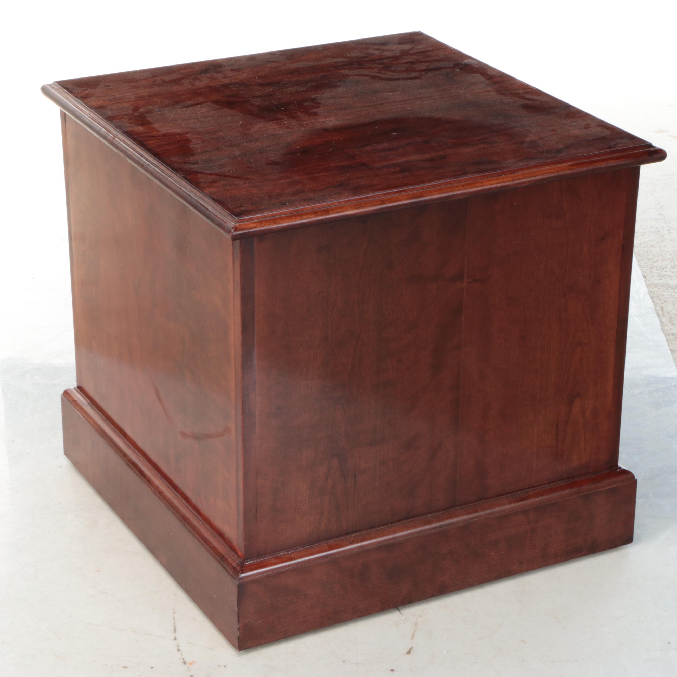 Pair of Mahogany Finished Nightstands, Late 20th to 21st Century
