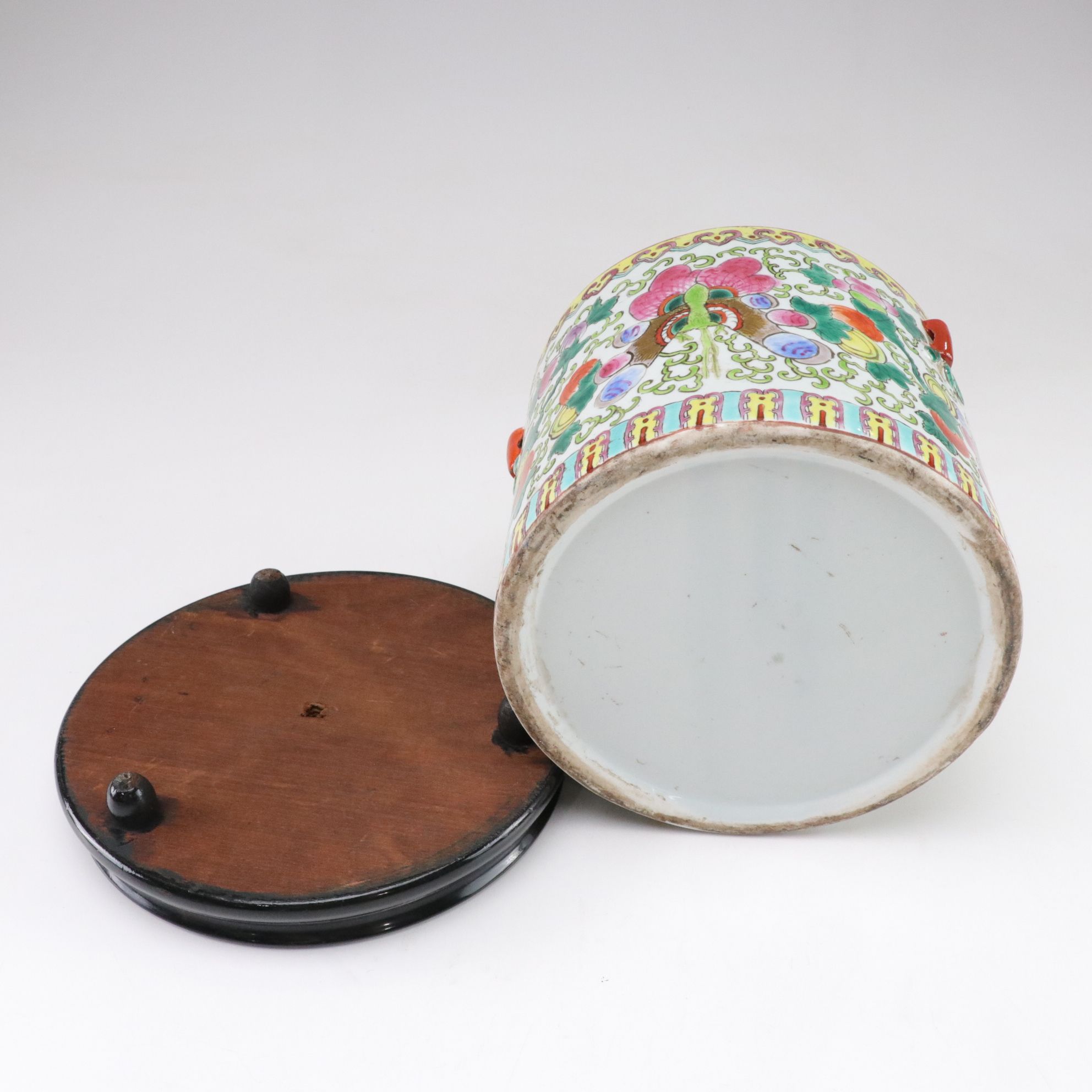 Hand-Painted Porcelain Famille Rose Jar with Stand