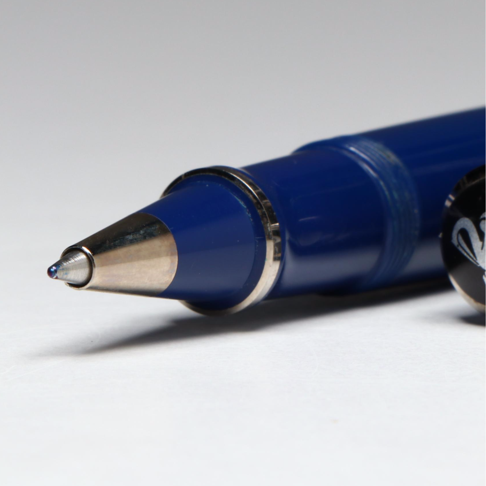 Pelikan Souverän Navy Blue Resin Rollerball Pen