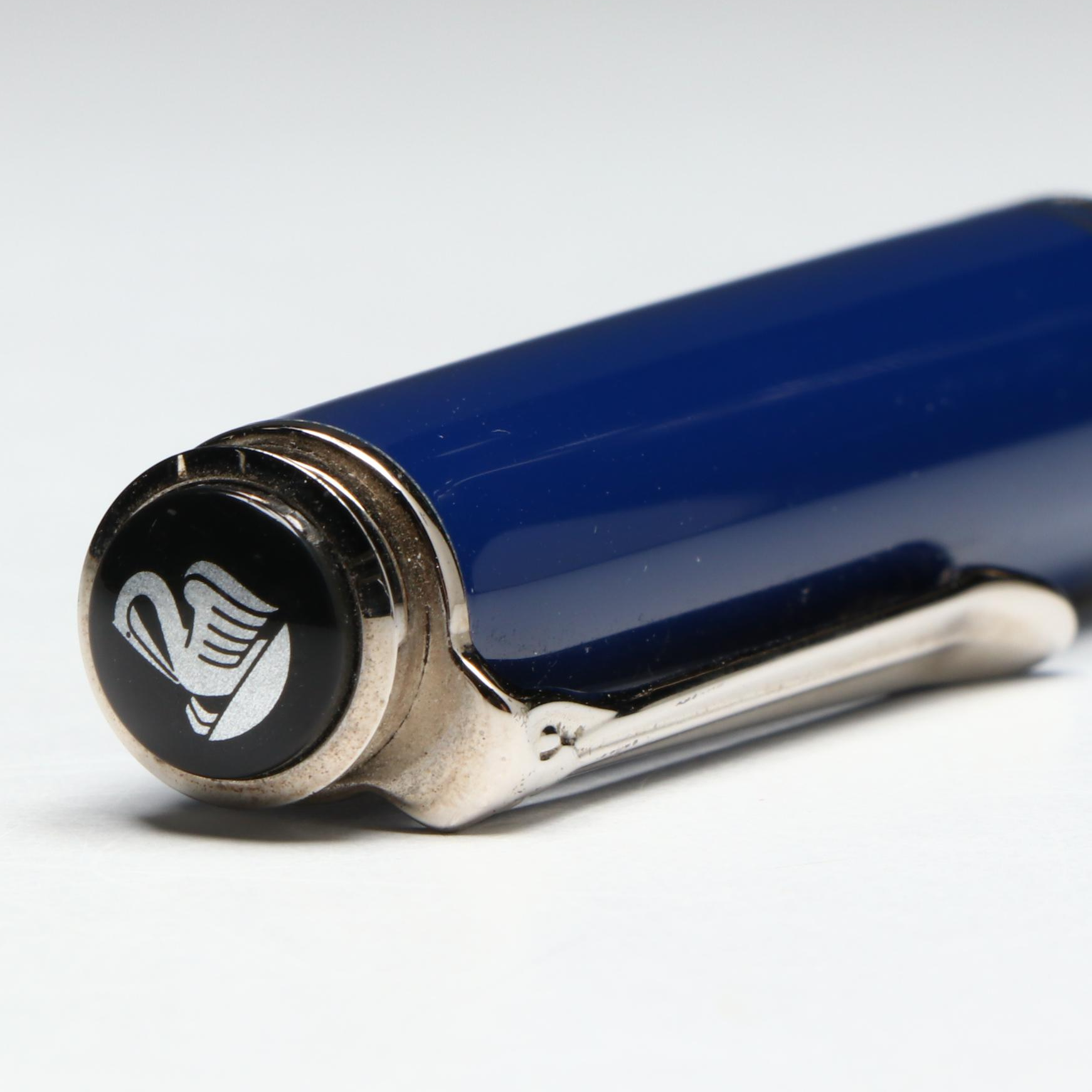 Pelikan Souverän Navy Blue Resin Rollerball Pen