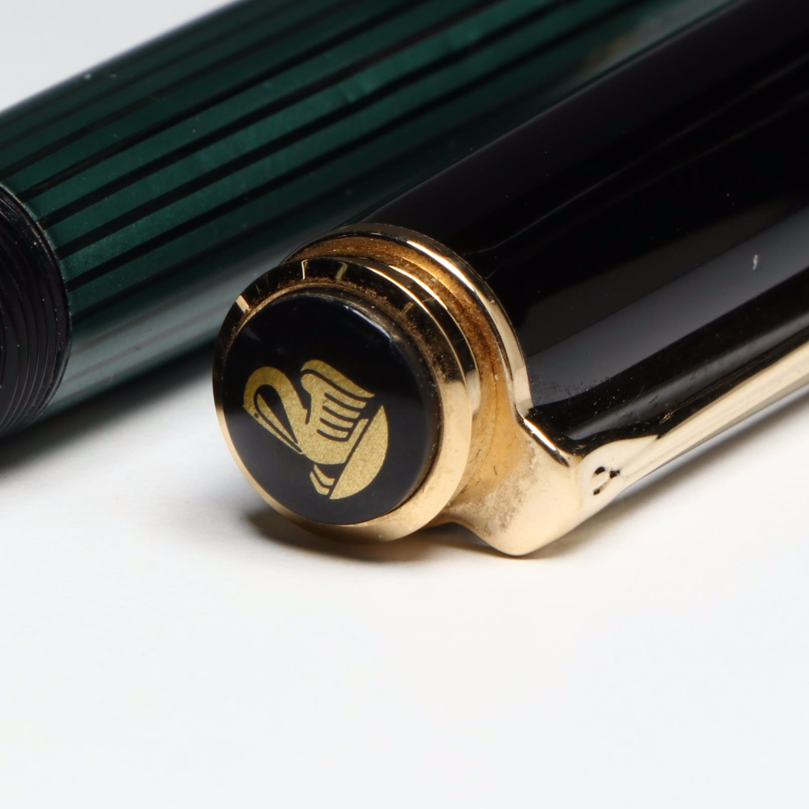 Pelikan Souverän R800 Green and Black Rollerball Pen