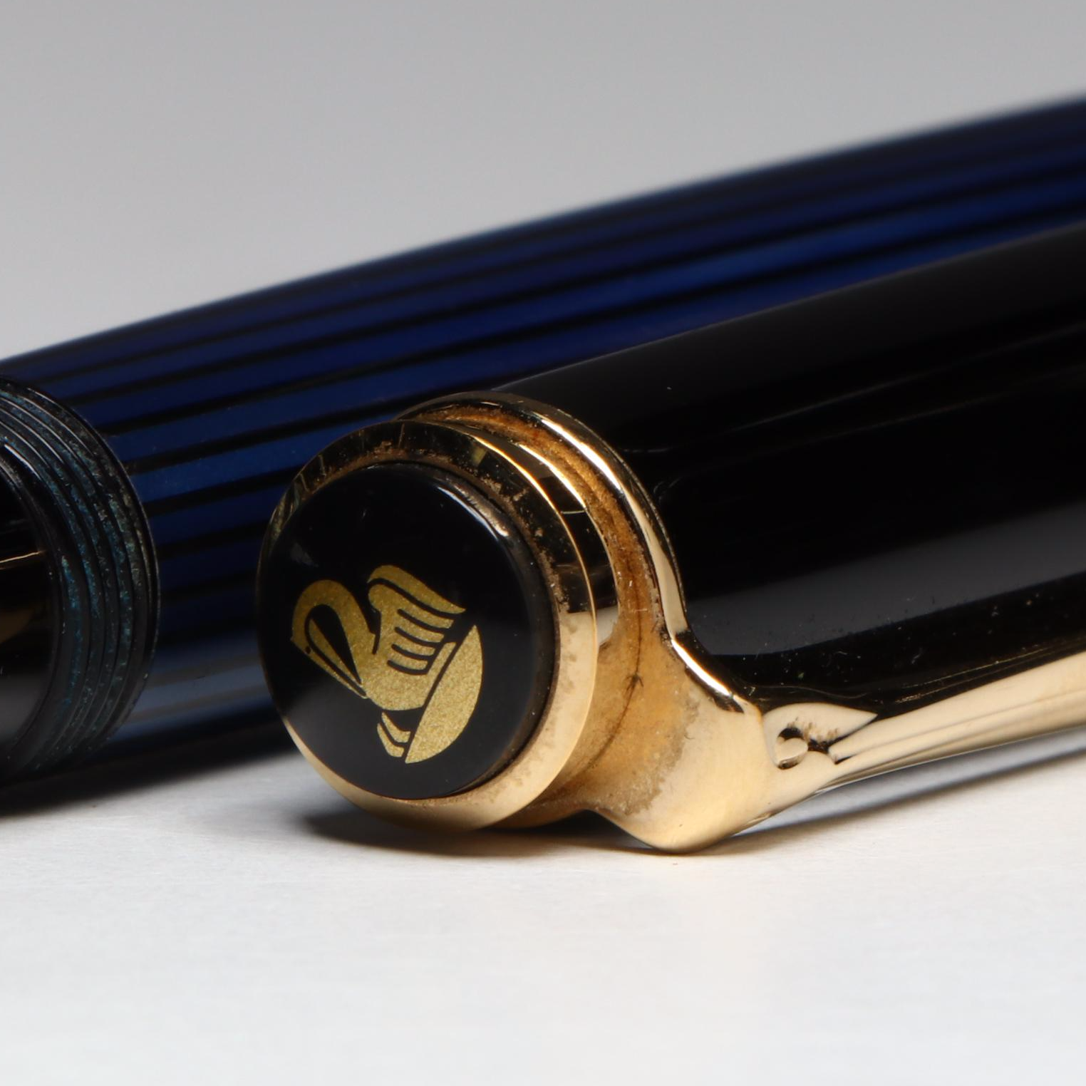 Pelikan Souverän R800 Blue and Black Rollerball Pen