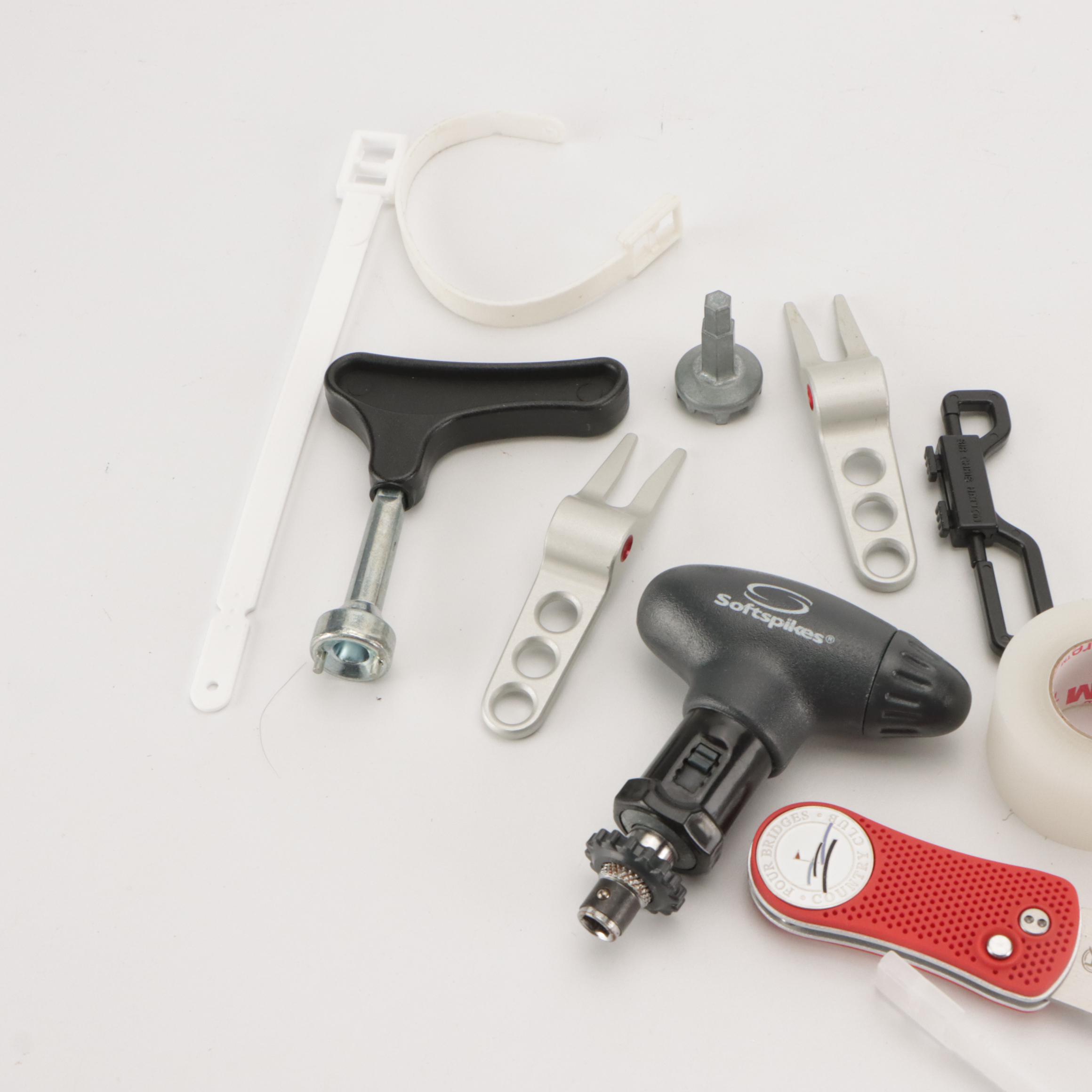 Men's FootJoy DryJouys Tour Saddle Golf Shoes in White & Embossed Leather W More