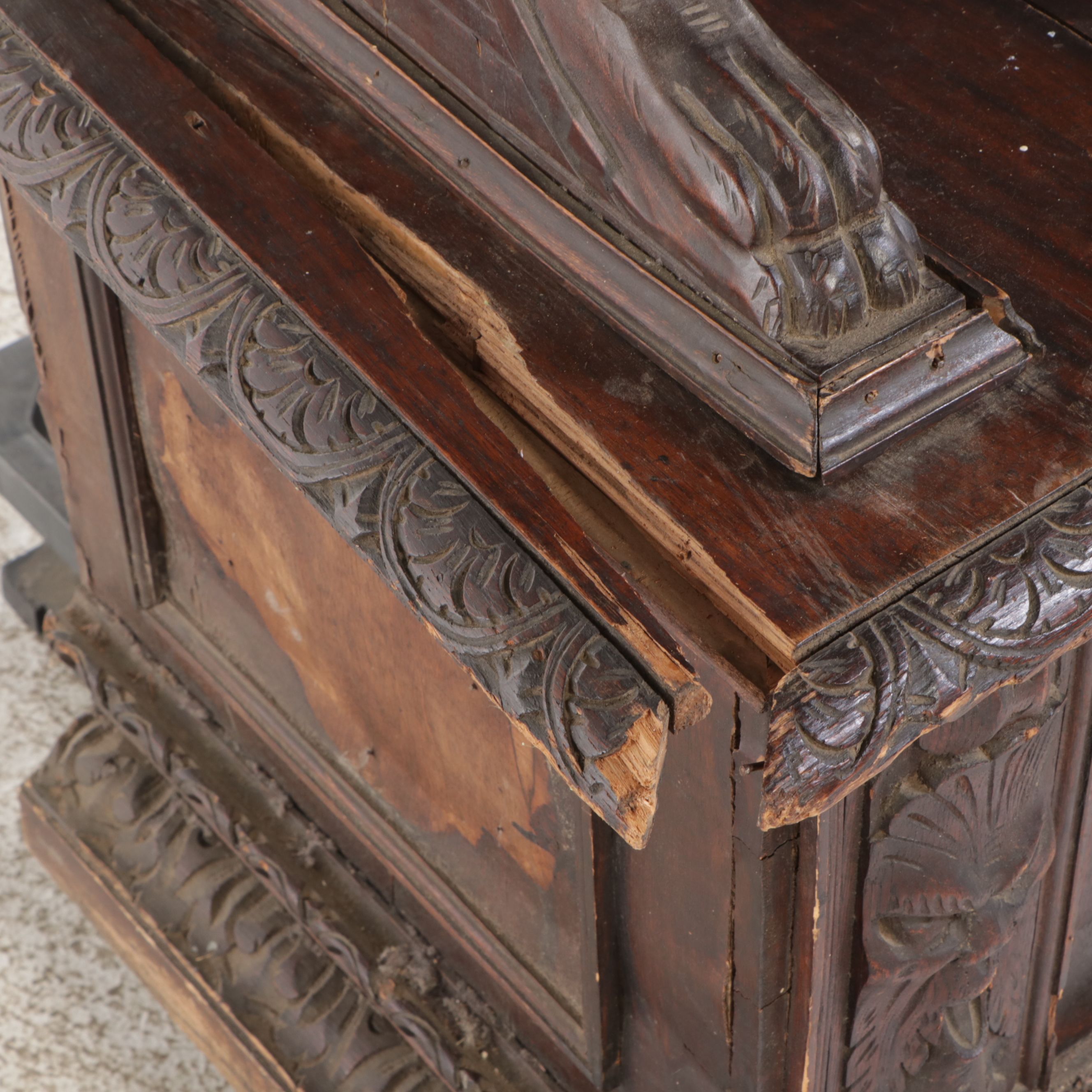 Renaissance Revival Oak Hall Bench, 19th Century