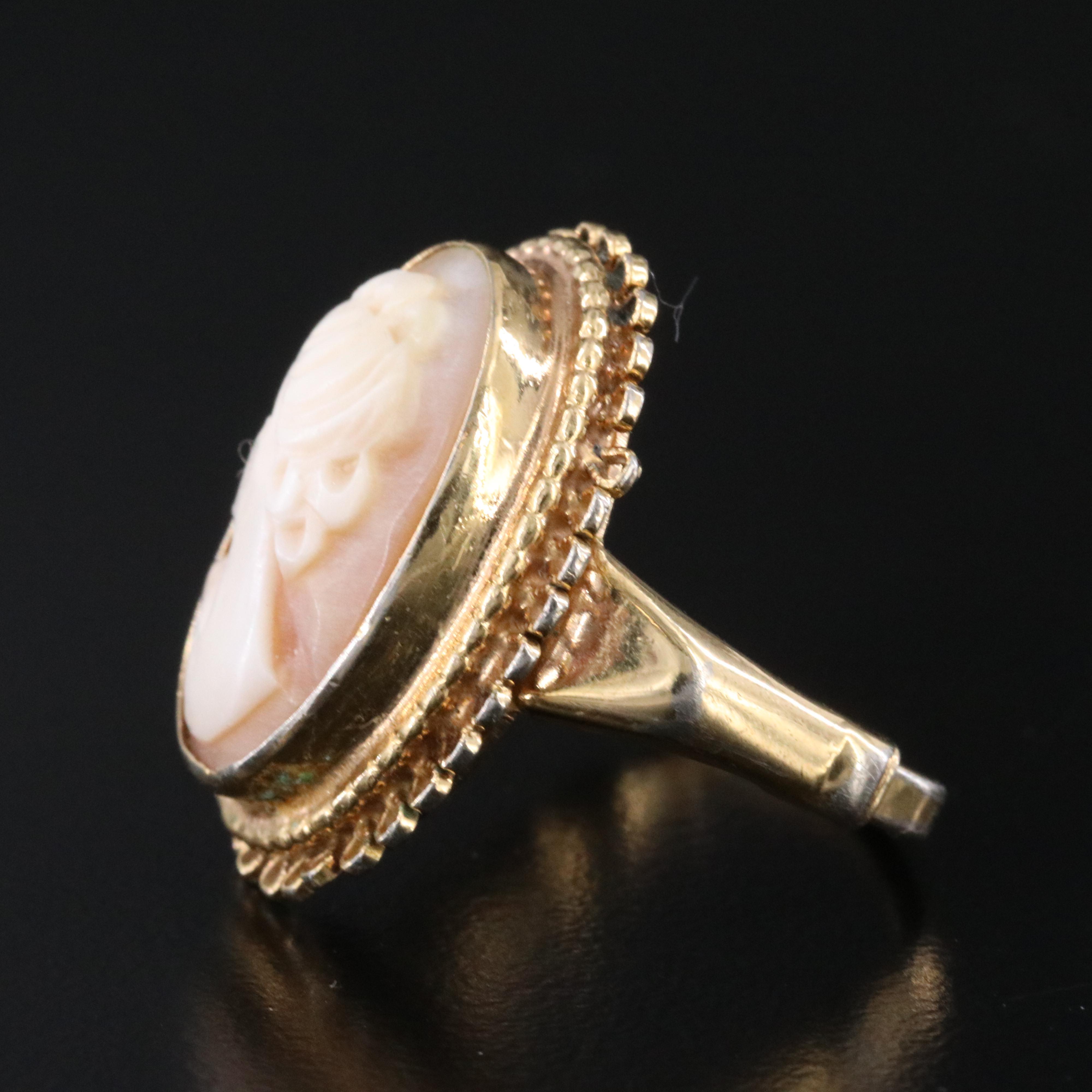 Vintage Cameo Ring