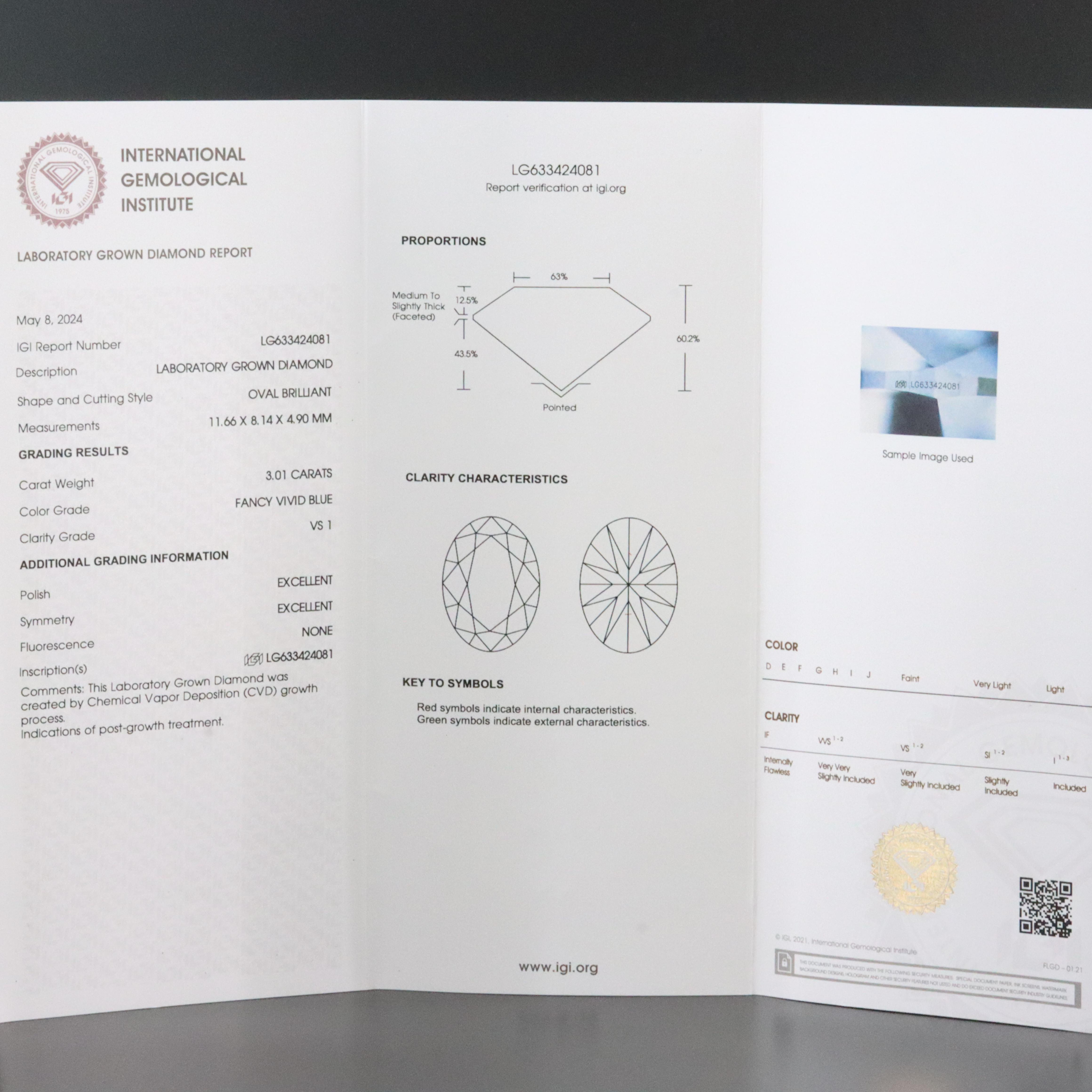 18K 3.19 CTW Lab Grown Diamond Ring with IGI Report and Fancy Blue Center