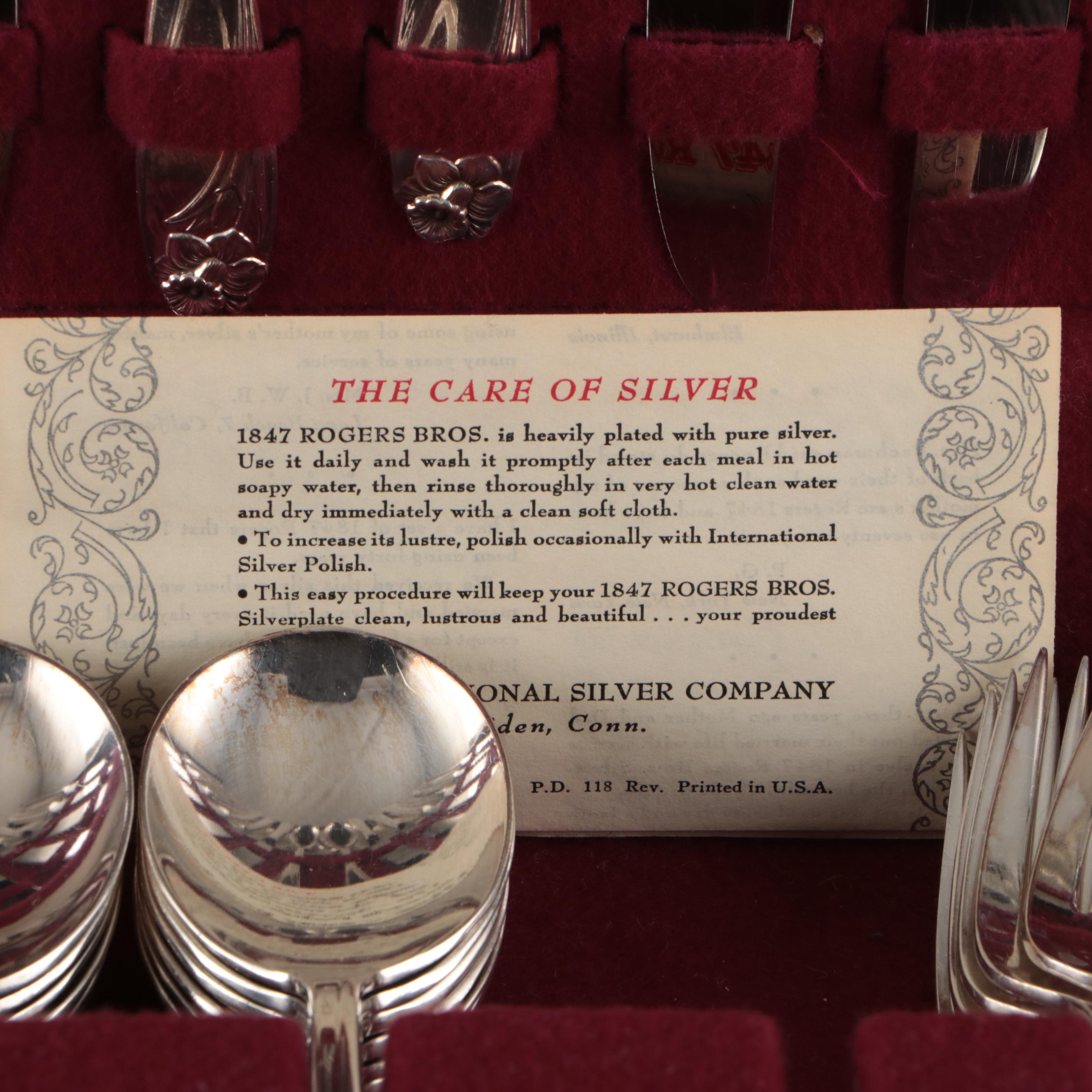 1847 Rodgers Bros. "Daffodil" Silver Plate Flatware in Chest, Mid to Late 20th C