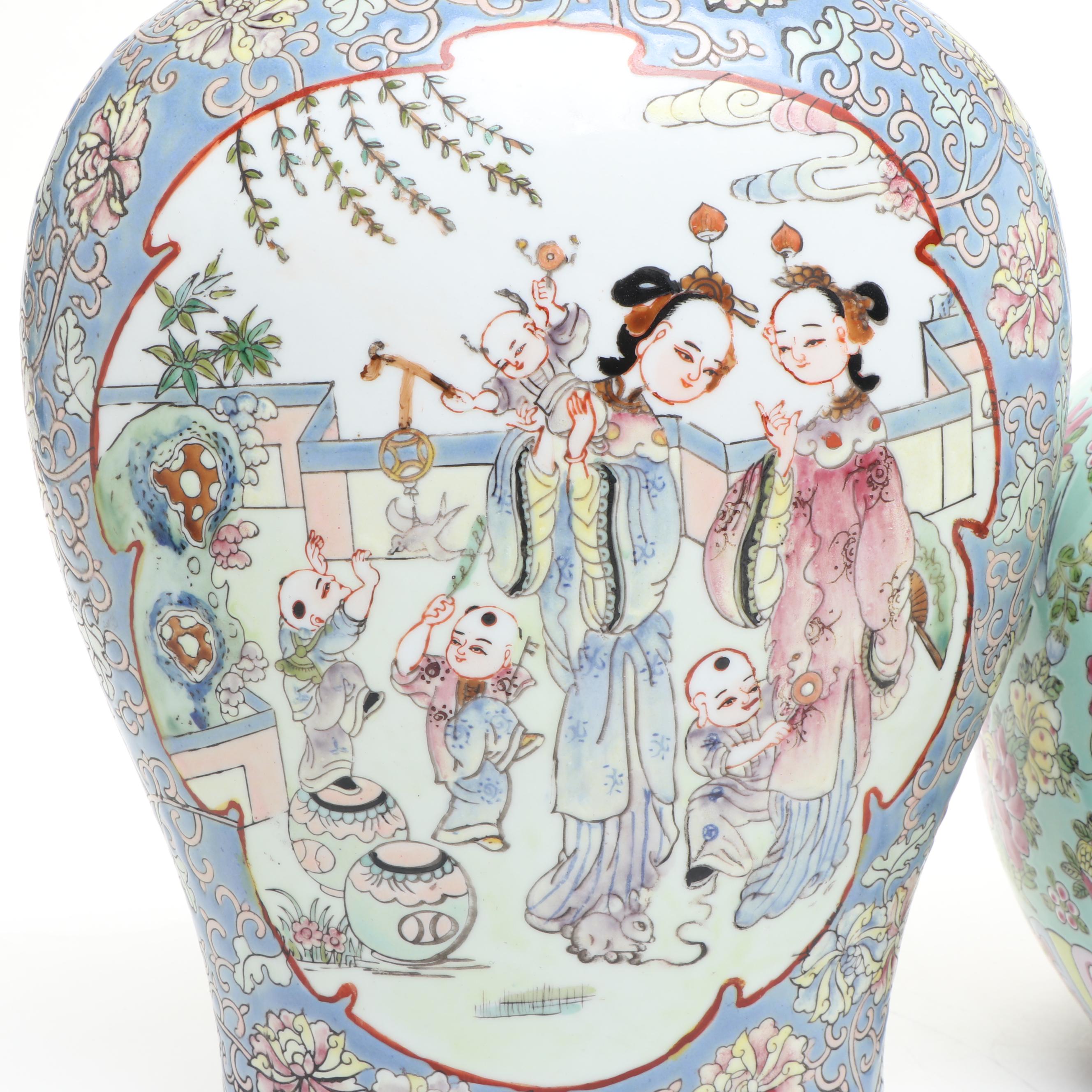 Chinese Porcelain Melon Jar on Wooden Base and Ginger Jar