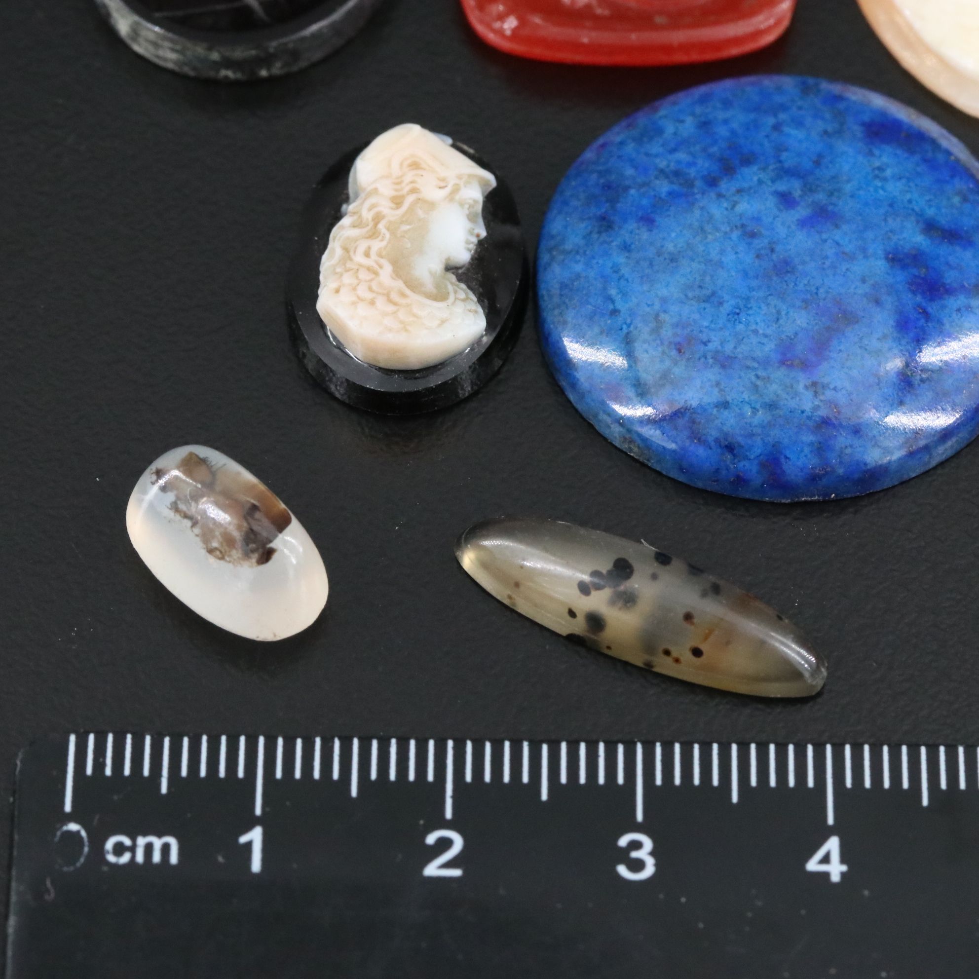 Loose Gemstones Featuring Agate, Carnelian and Malachite