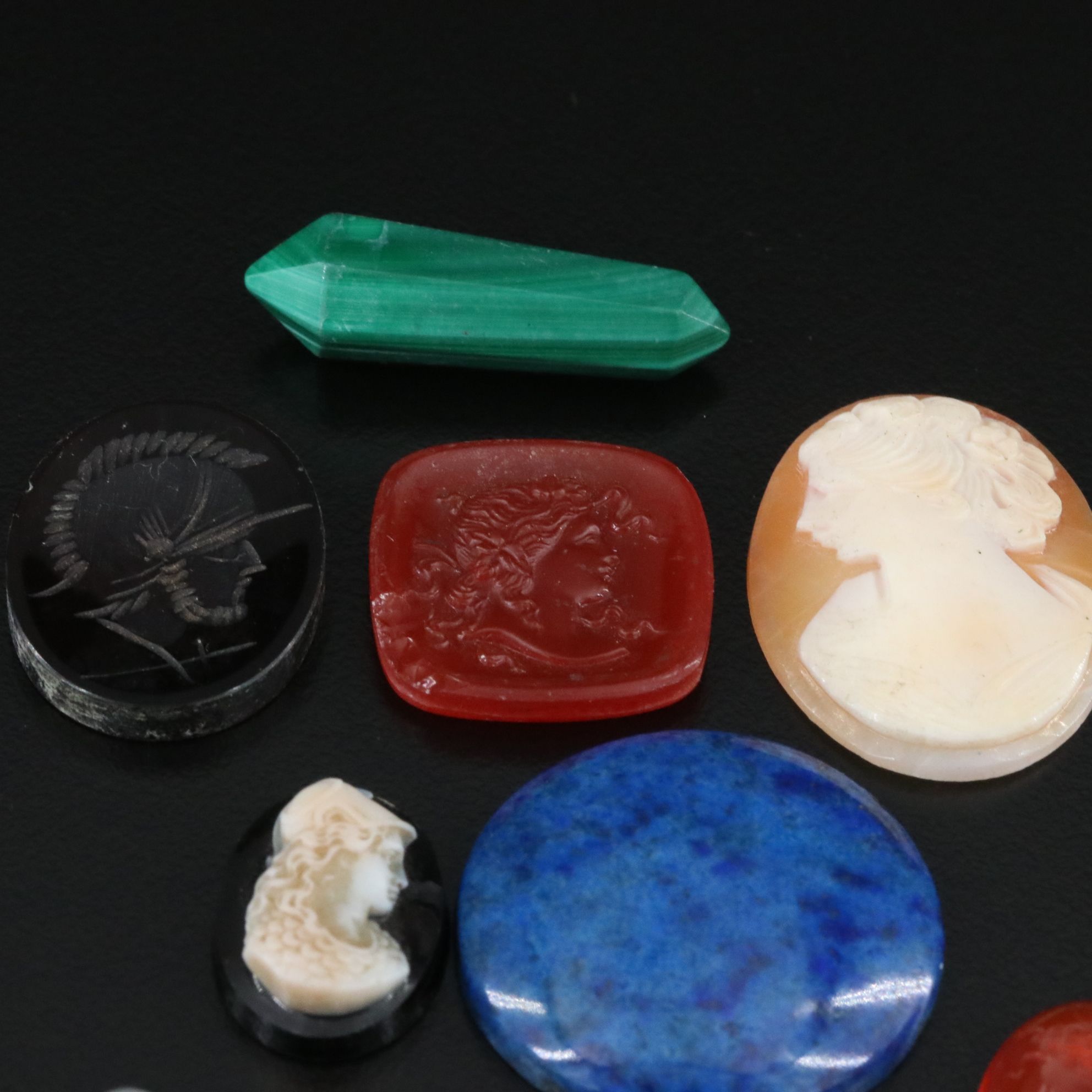 Loose Gemstones Featuring Agate, Carnelian and Malachite