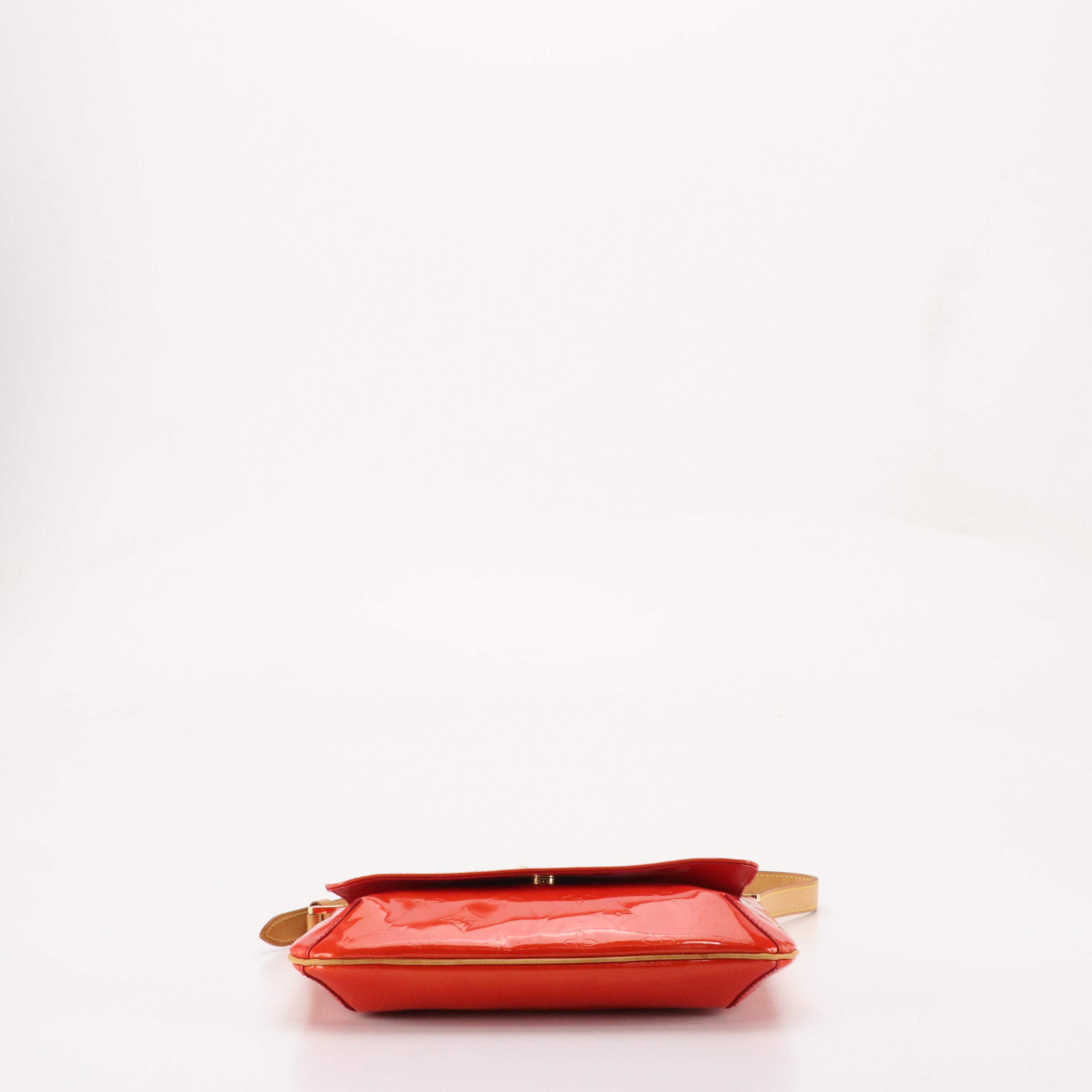 Louis Vuitton Thompson Street Shoulder Bag in Red Epi Leather