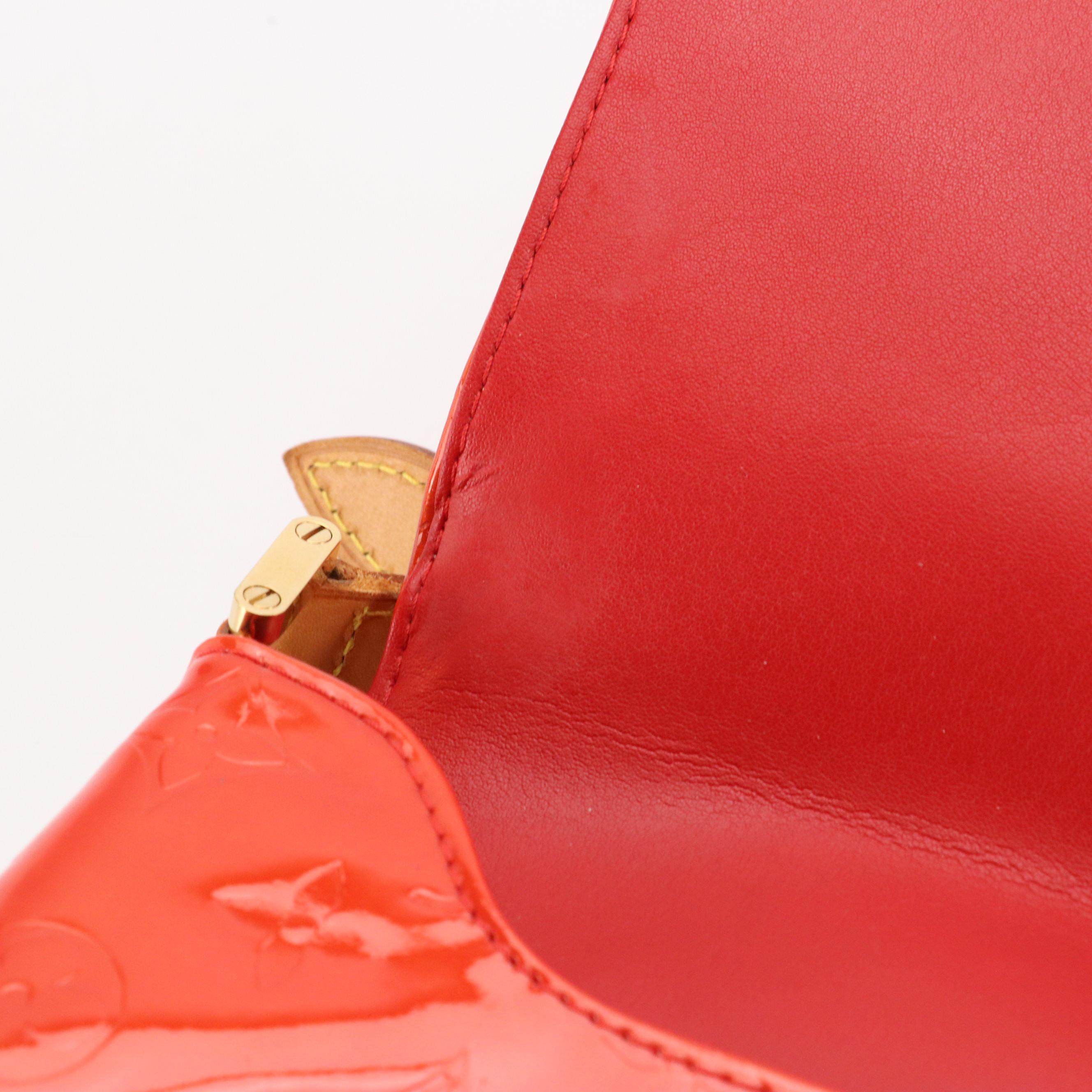 Louis Vuitton Thompson Street Shoulder Bag in Red Epi Leather