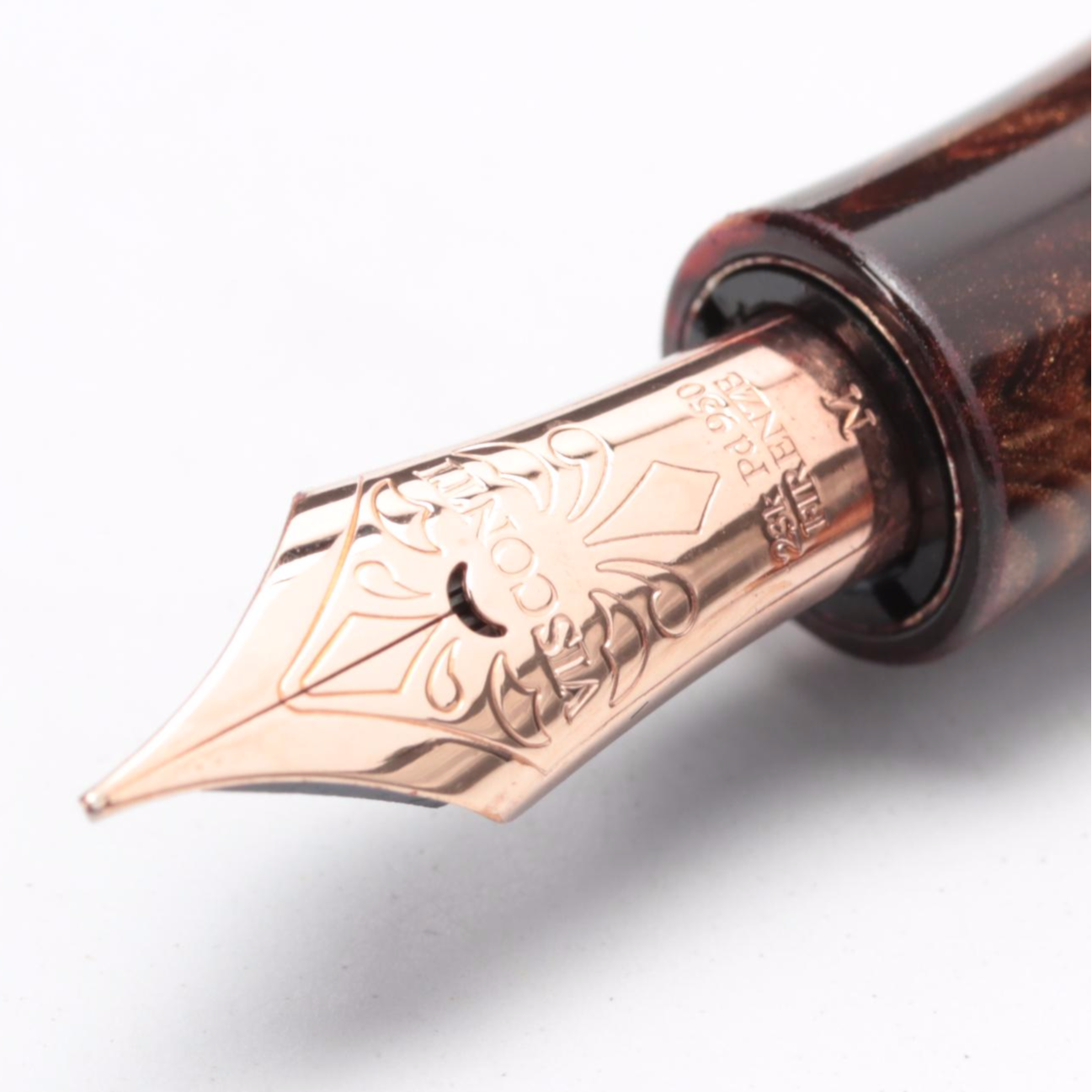 Visconti "Medici" Marbled Brown Resin Fountain Pen