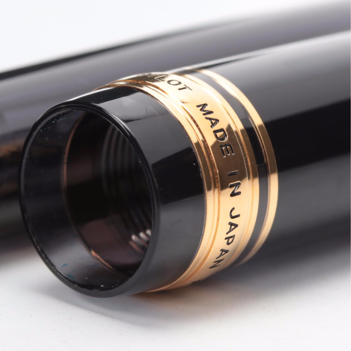 Pilot "Custom 823" Black Smoke Fountain Pen