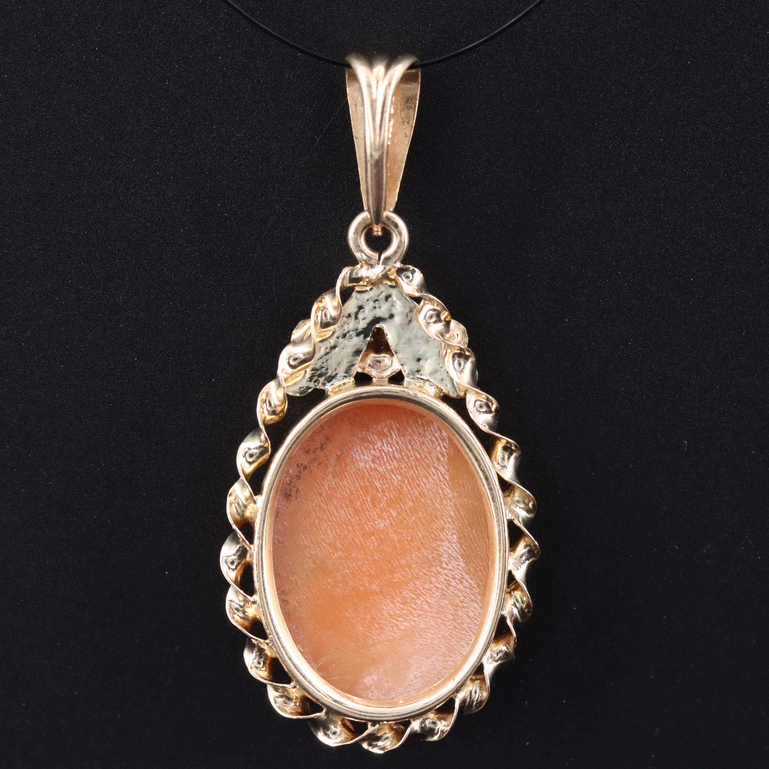 10K Shell Cameo Pendant