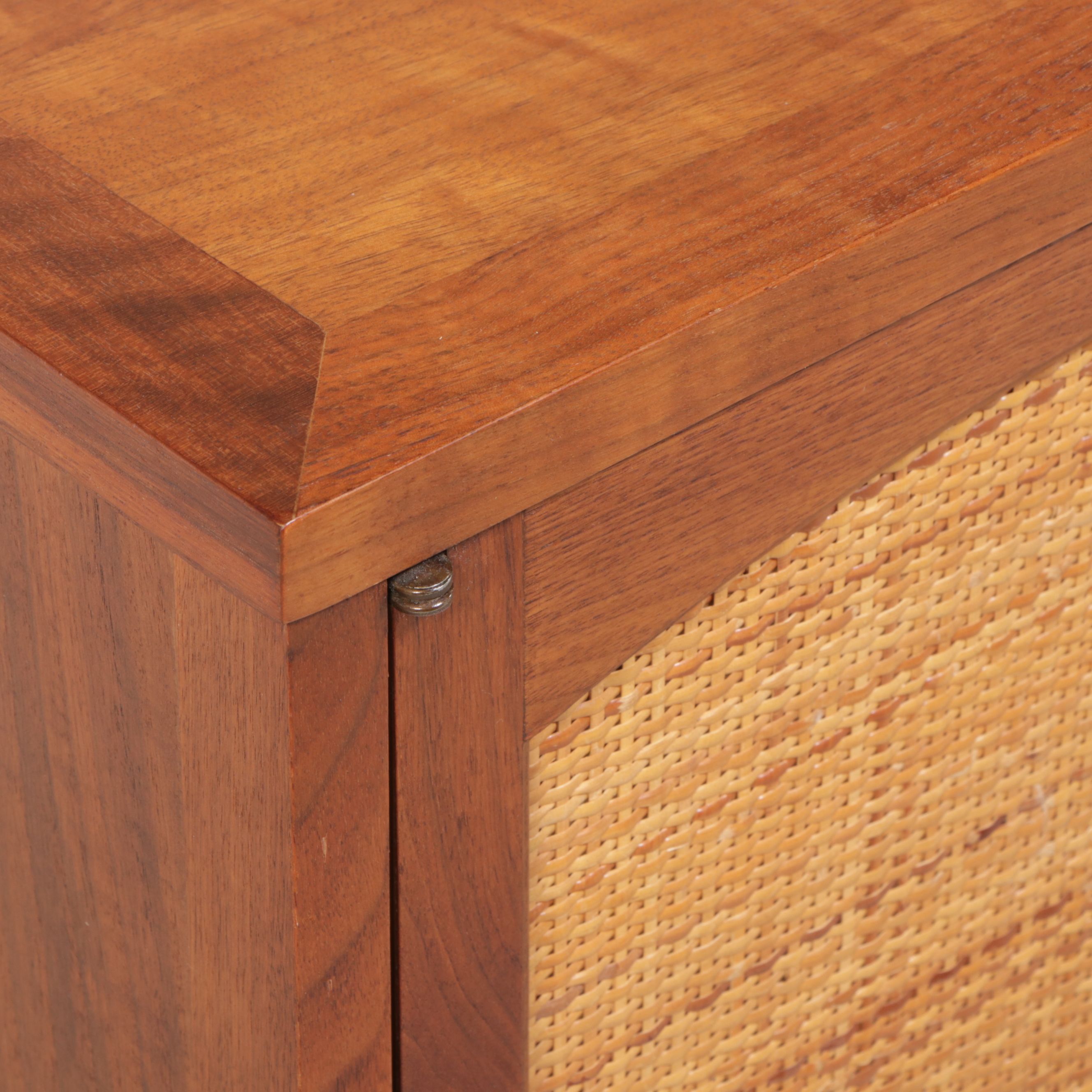 Lane Mid Century Modern Style Walnut Sideboard