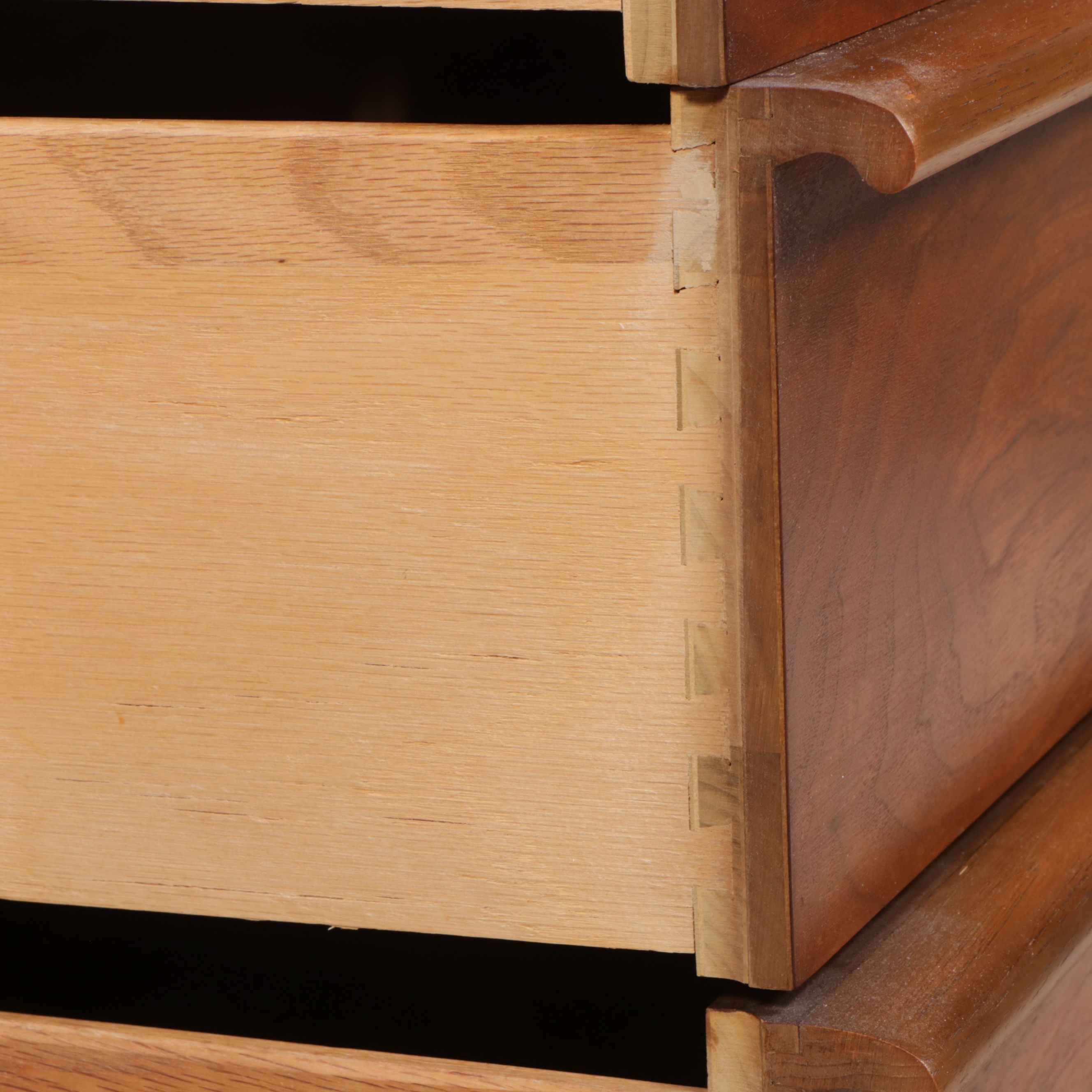 Lane Mid Century Modern Style Walnut Sideboard